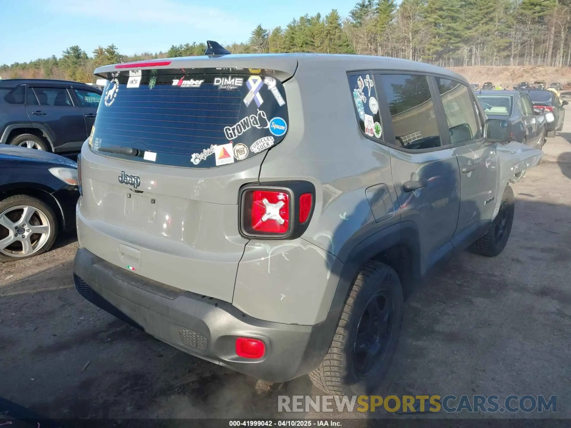 4 Photograph of a damaged car ZACNJBAB4LPL22263 JEEP RENEGADE 2020