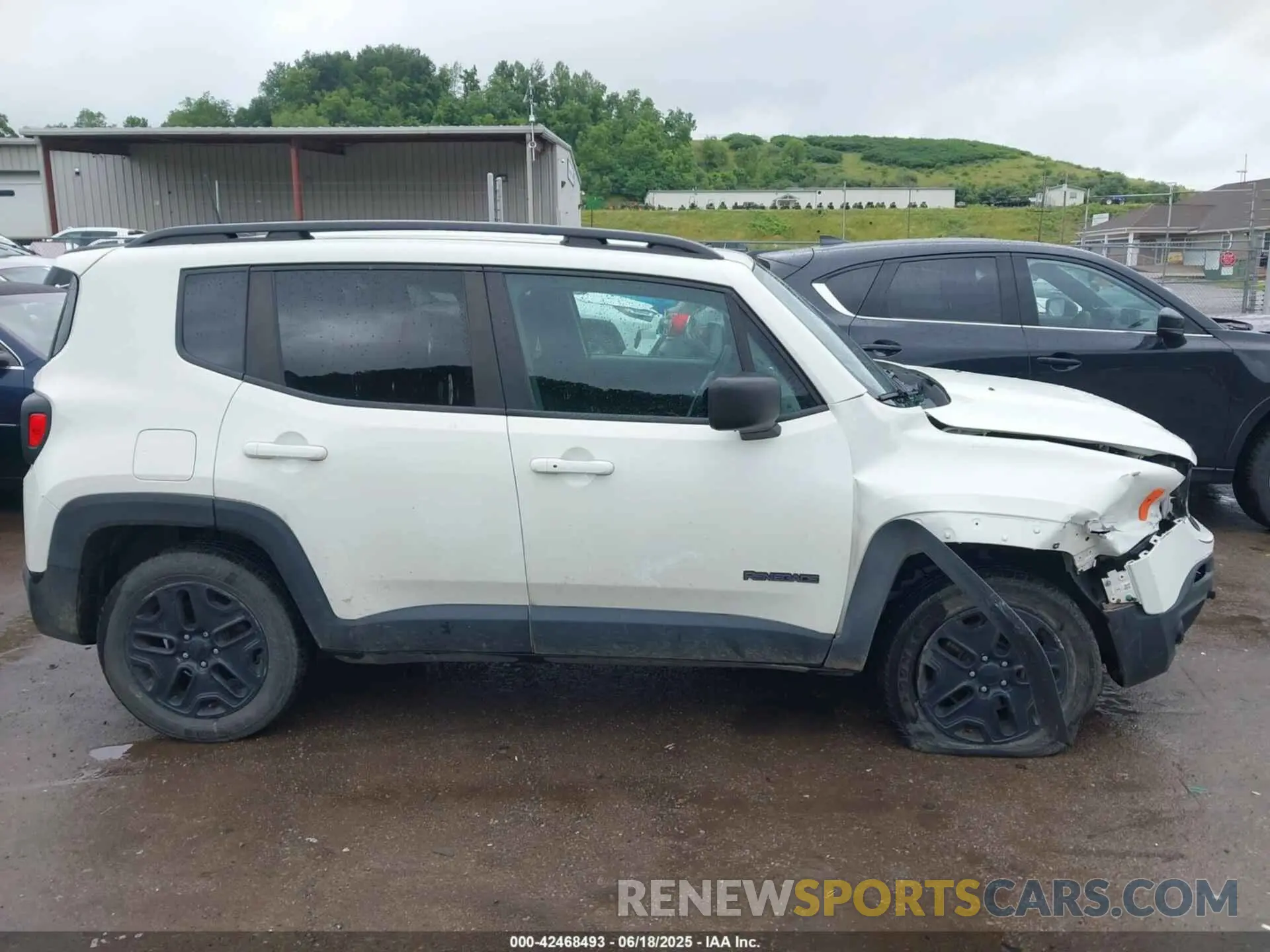 13 Photograph of a damaged car ZACNJBAB4LPL39273 JEEP RENEGADE 2020