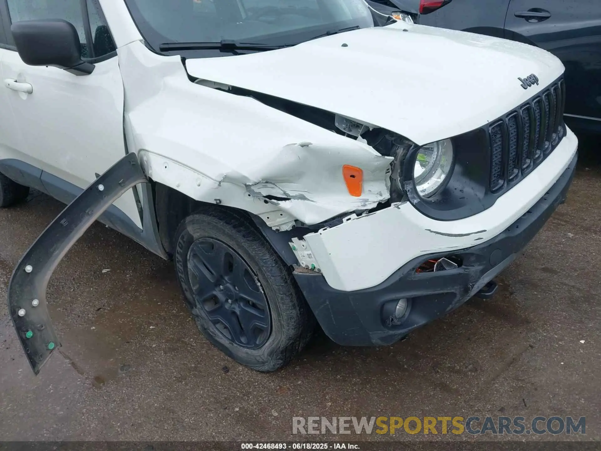 17 Photograph of a damaged car ZACNJBAB4LPL39273 JEEP RENEGADE 2020