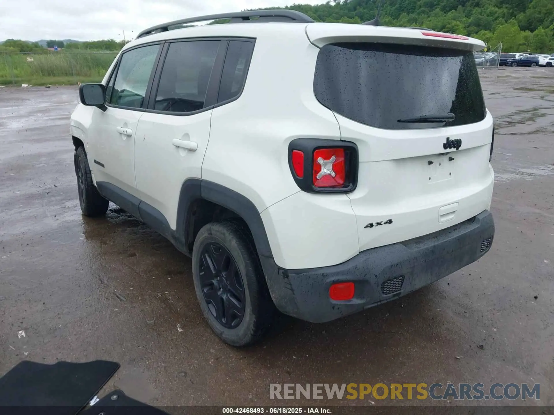 3 Photograph of a damaged car ZACNJBAB4LPL39273 JEEP RENEGADE 2020
