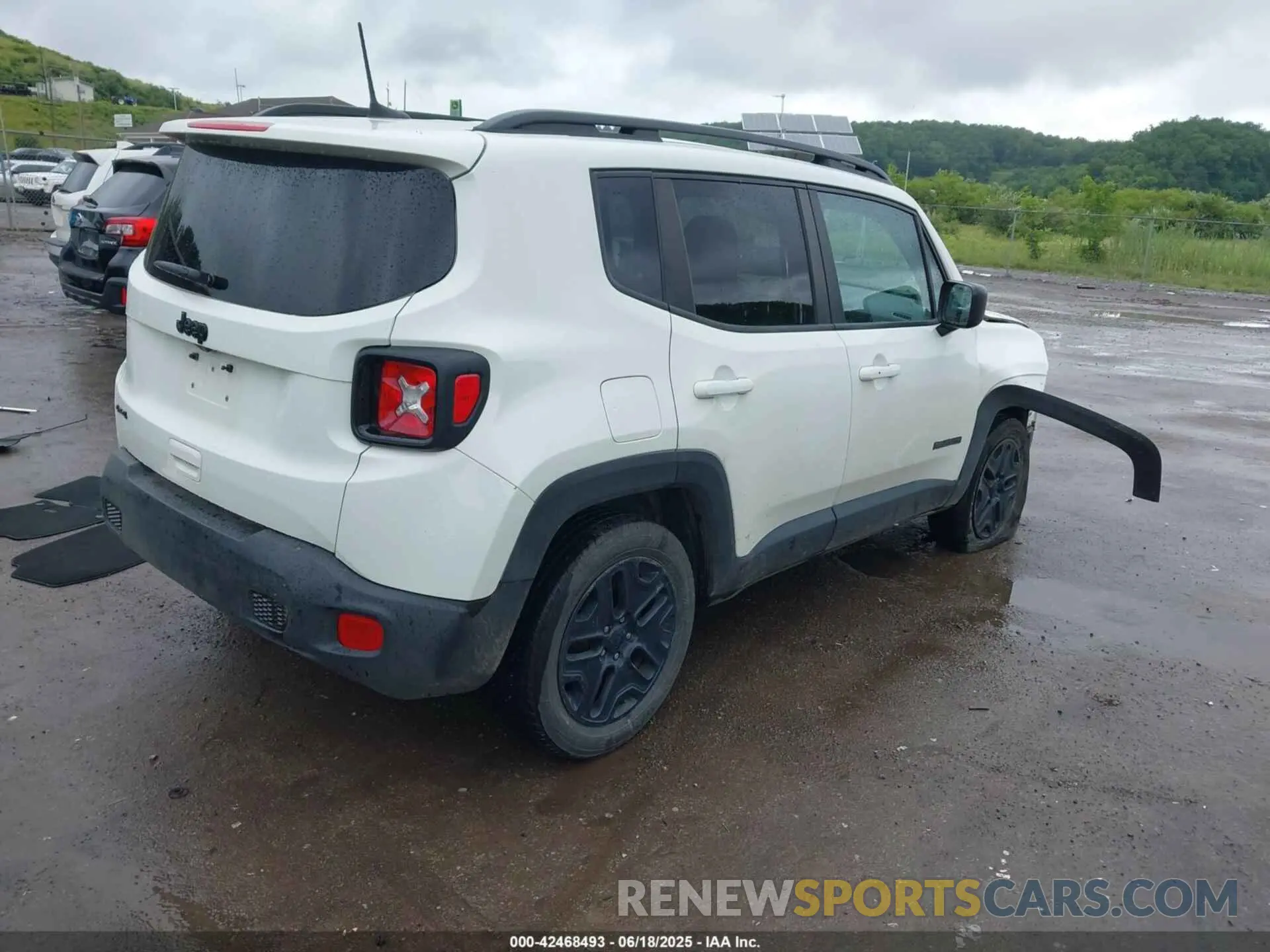 4 Photograph of a damaged car ZACNJBAB4LPL39273 JEEP RENEGADE 2020