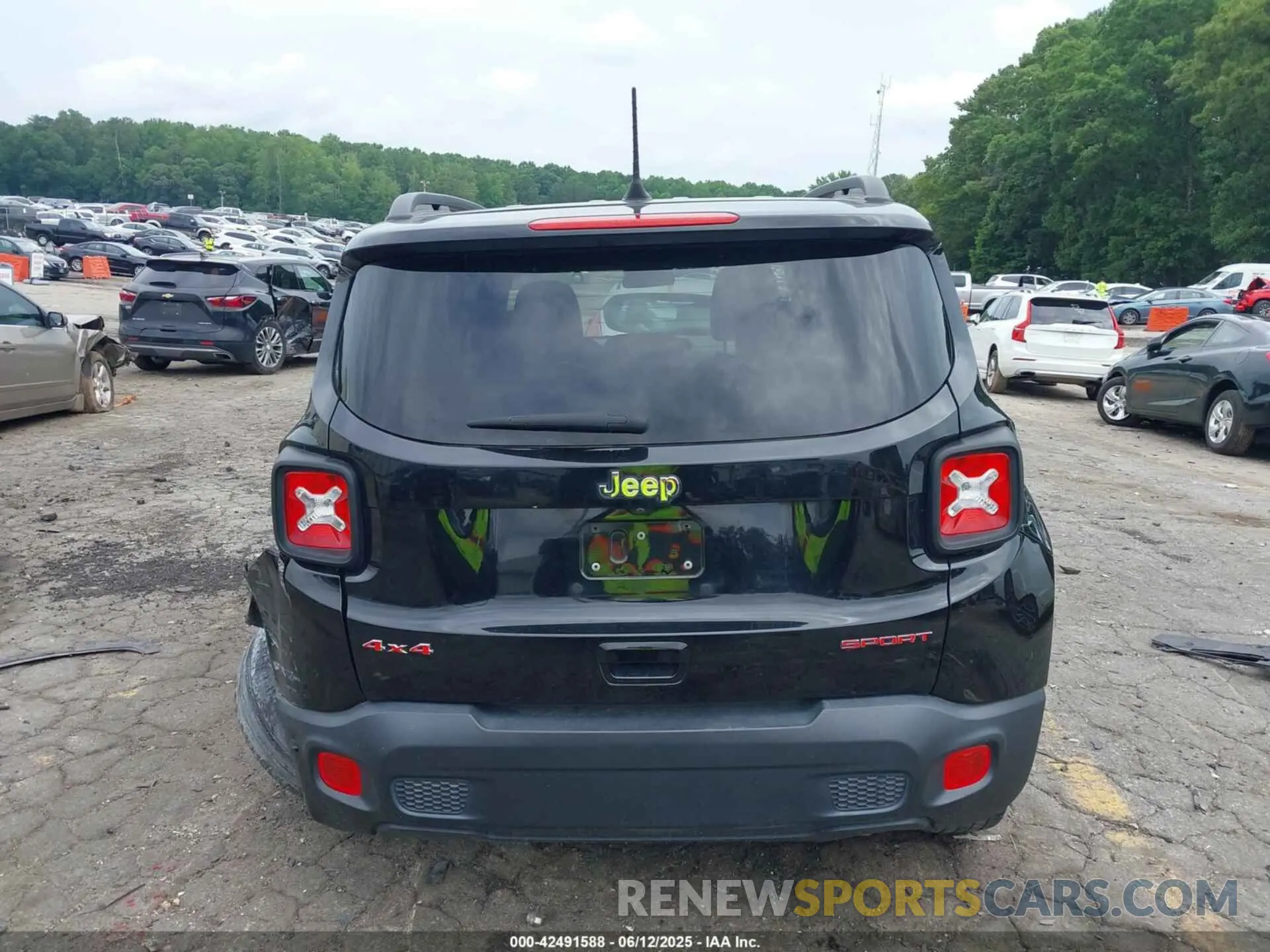 16 Photograph of a damaged car ZACNJBAB5LPL15726 JEEP RENEGADE 2020