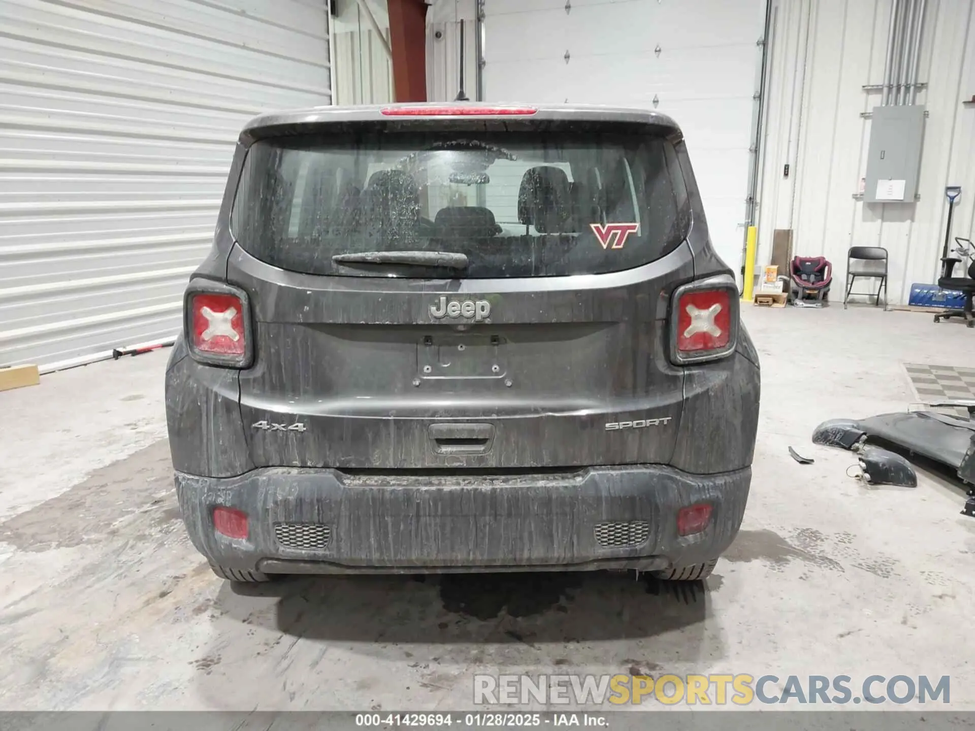 17 Photograph of a damaged car ZACNJBAB5LPL22109 JEEP RENEGADE 2020