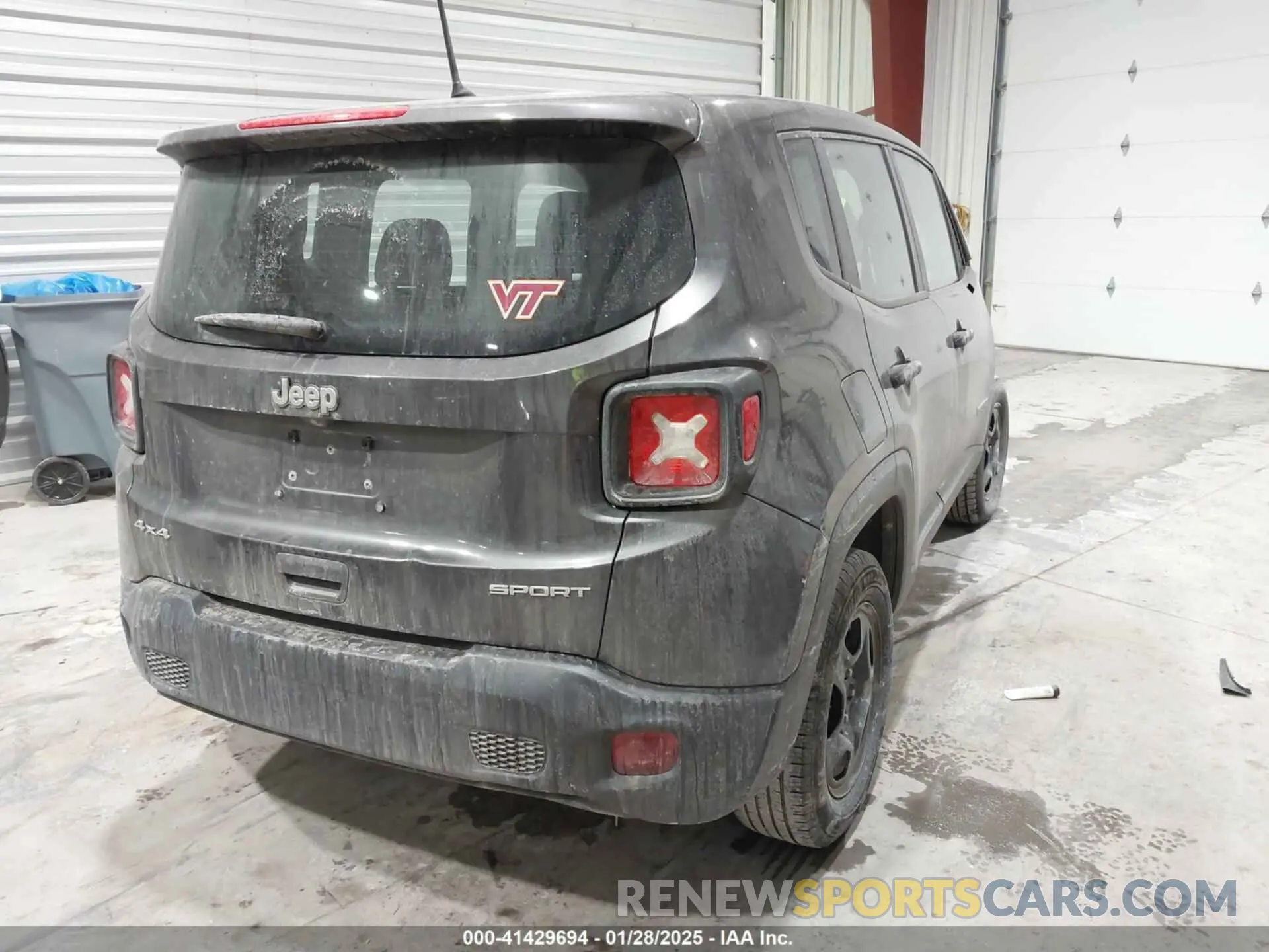 4 Photograph of a damaged car ZACNJBAB5LPL22109 JEEP RENEGADE 2020