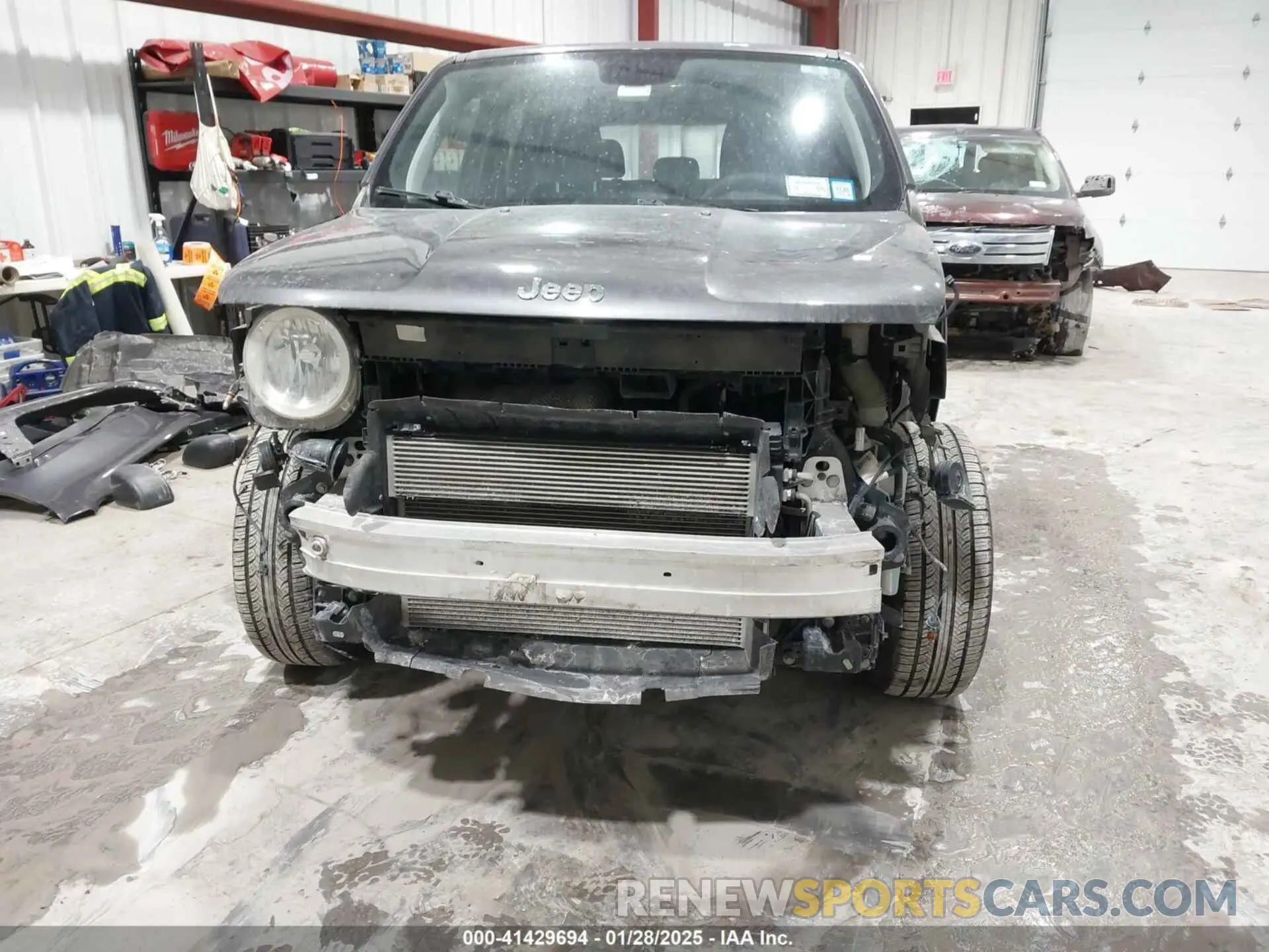 6 Photograph of a damaged car ZACNJBAB5LPL22109 JEEP RENEGADE 2020