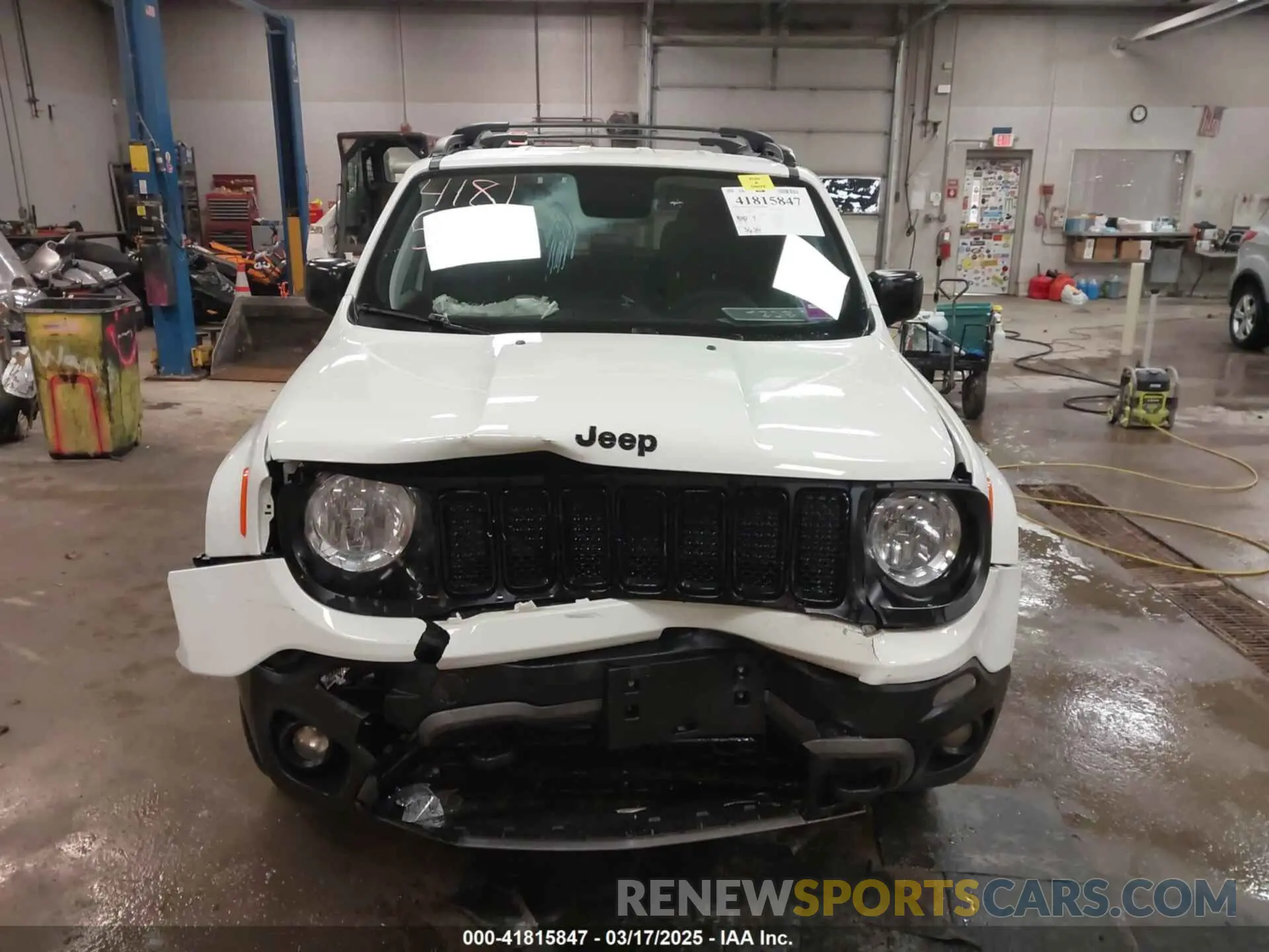 12 Photograph of a damaged car ZACNJBAB6LPL92993 JEEP RENEGADE 2020