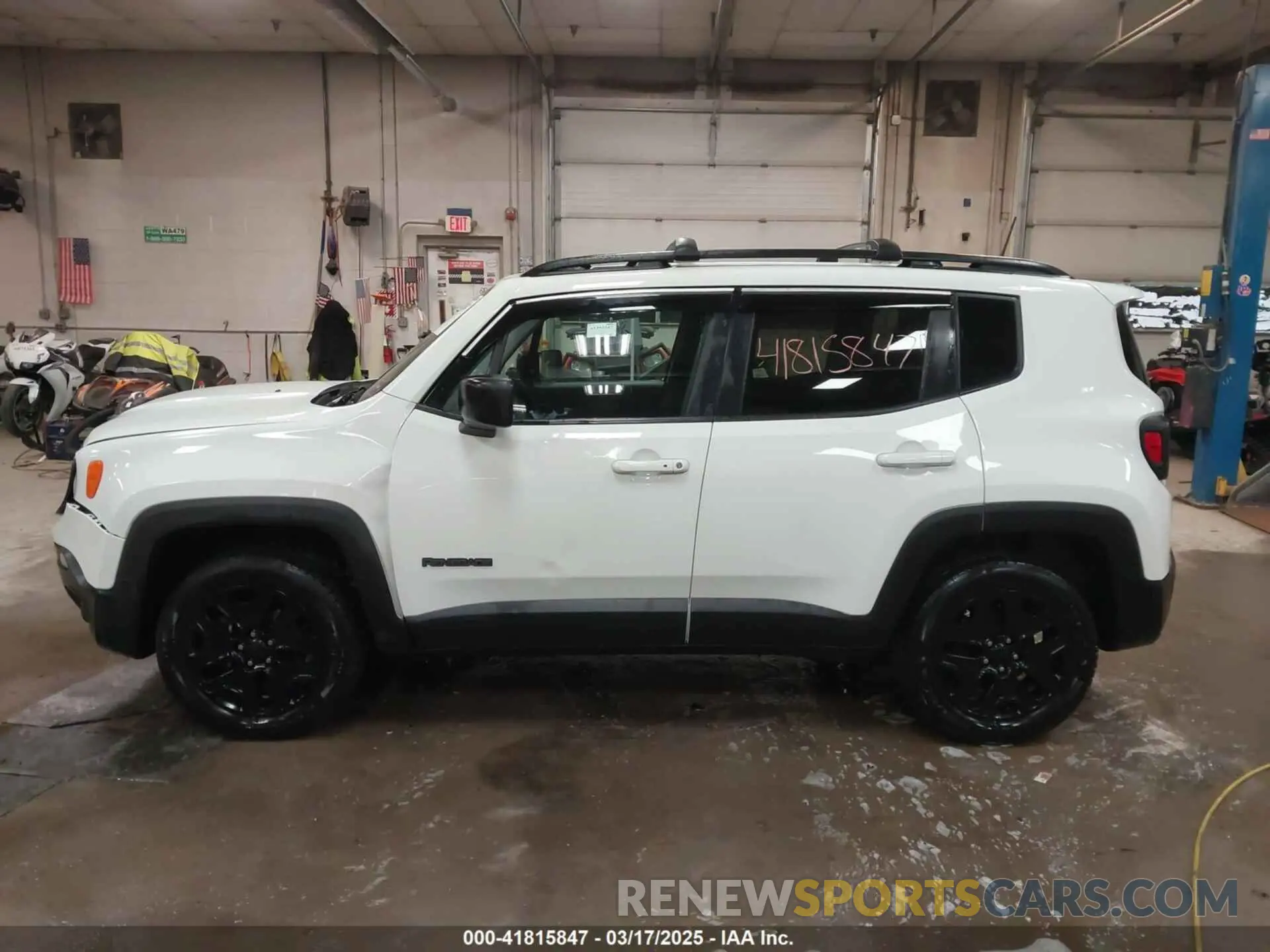 14 Photograph of a damaged car ZACNJBAB6LPL92993 JEEP RENEGADE 2020
