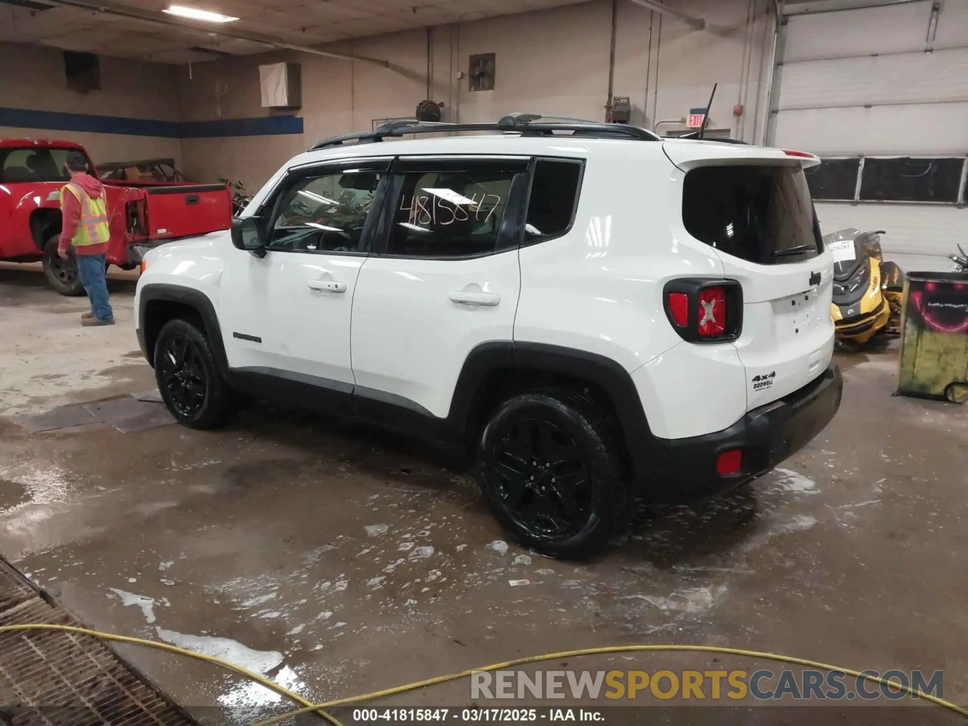 3 Photograph of a damaged car ZACNJBAB6LPL92993 JEEP RENEGADE 2020