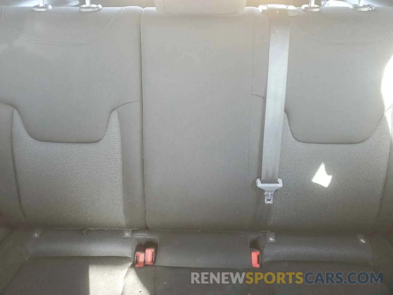 10 Photograph of a damaged car ZACNJBAB7LPL64488 JEEP RENEGADE 2020