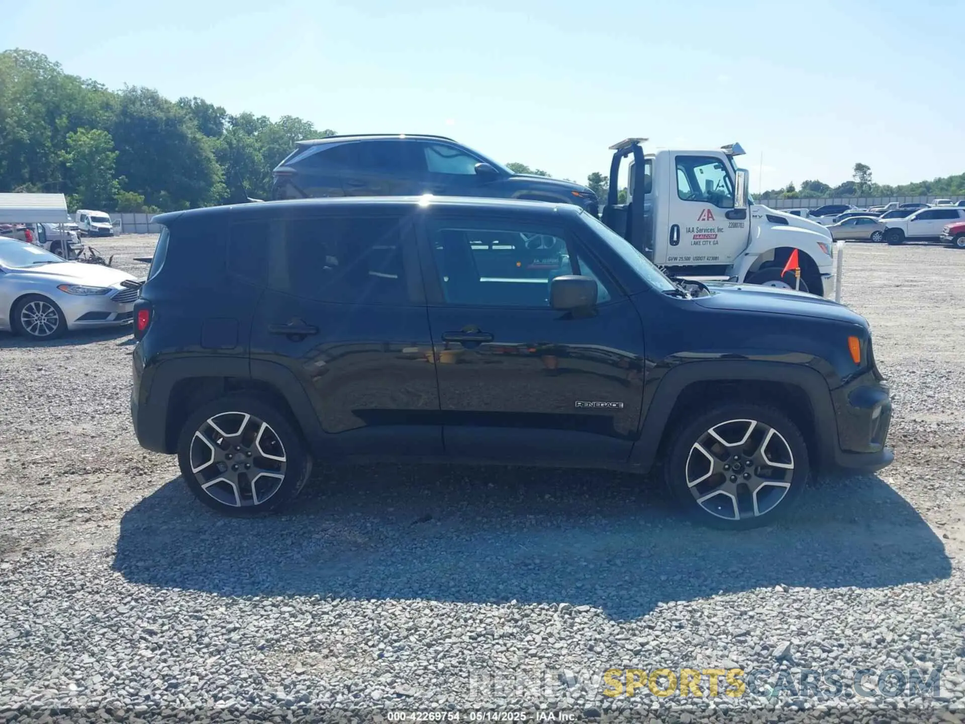 13 Photograph of a damaged car ZACNJBAB9LPL76867 JEEP RENEGADE 2020