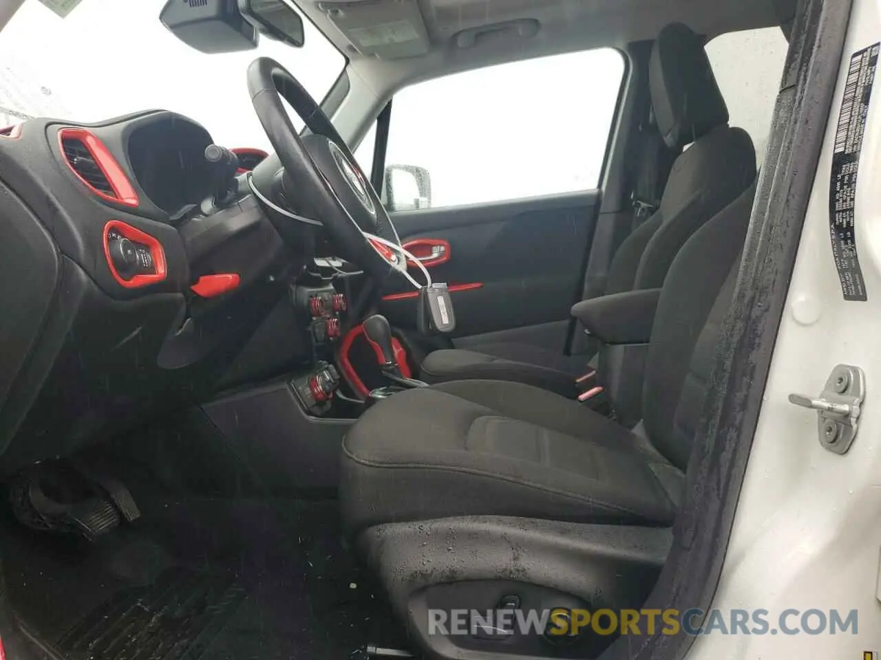 7 Photograph of a damaged car ZACNJBB11LPL16507 JEEP RENEGADE 2020