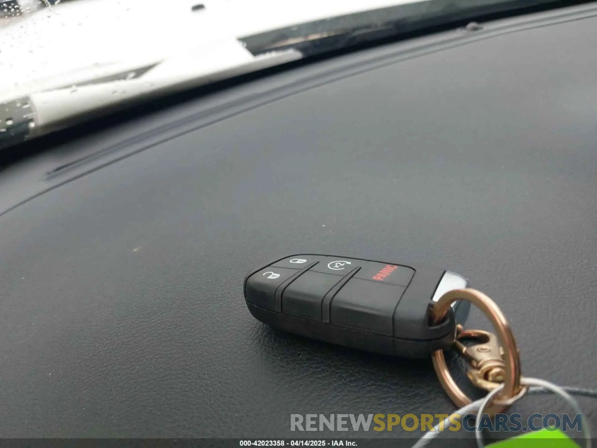 11 Photograph of a damaged car ZACNJBB11LPM04232 JEEP RENEGADE 2020