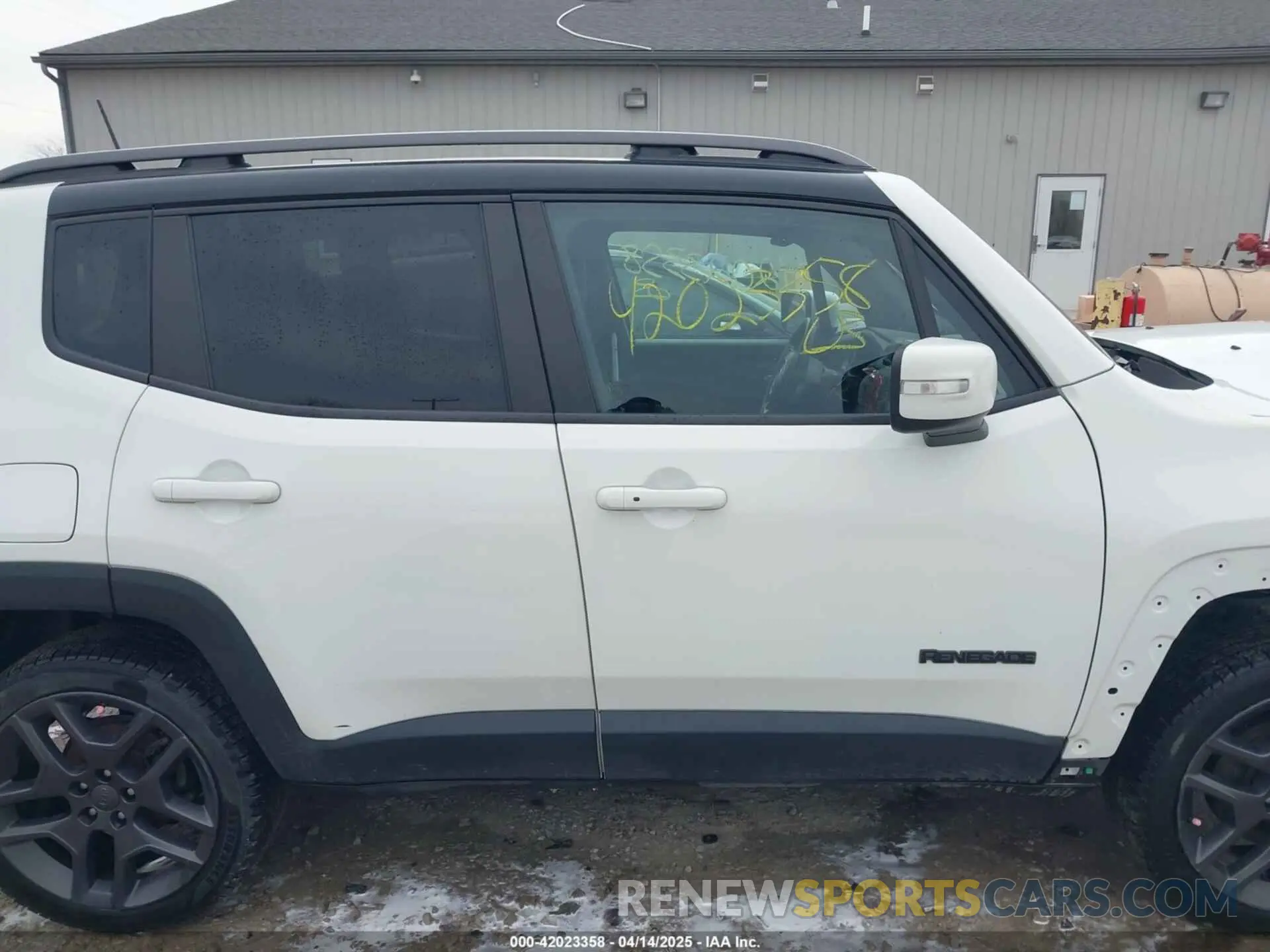14 Photograph of a damaged car ZACNJBB11LPM04232 JEEP RENEGADE 2020