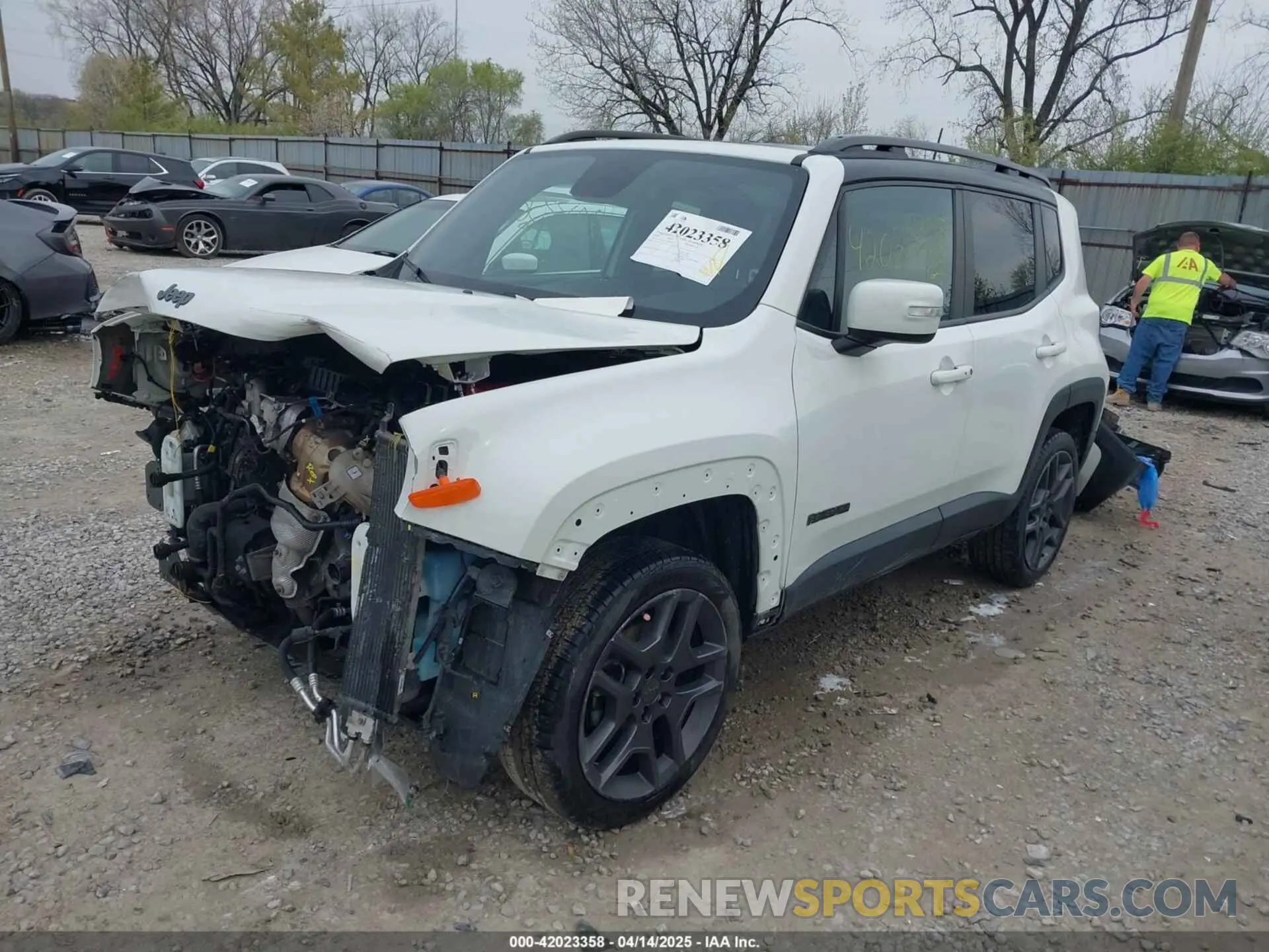 2 Photograph of a damaged car ZACNJBB11LPM04232 JEEP RENEGADE 2020