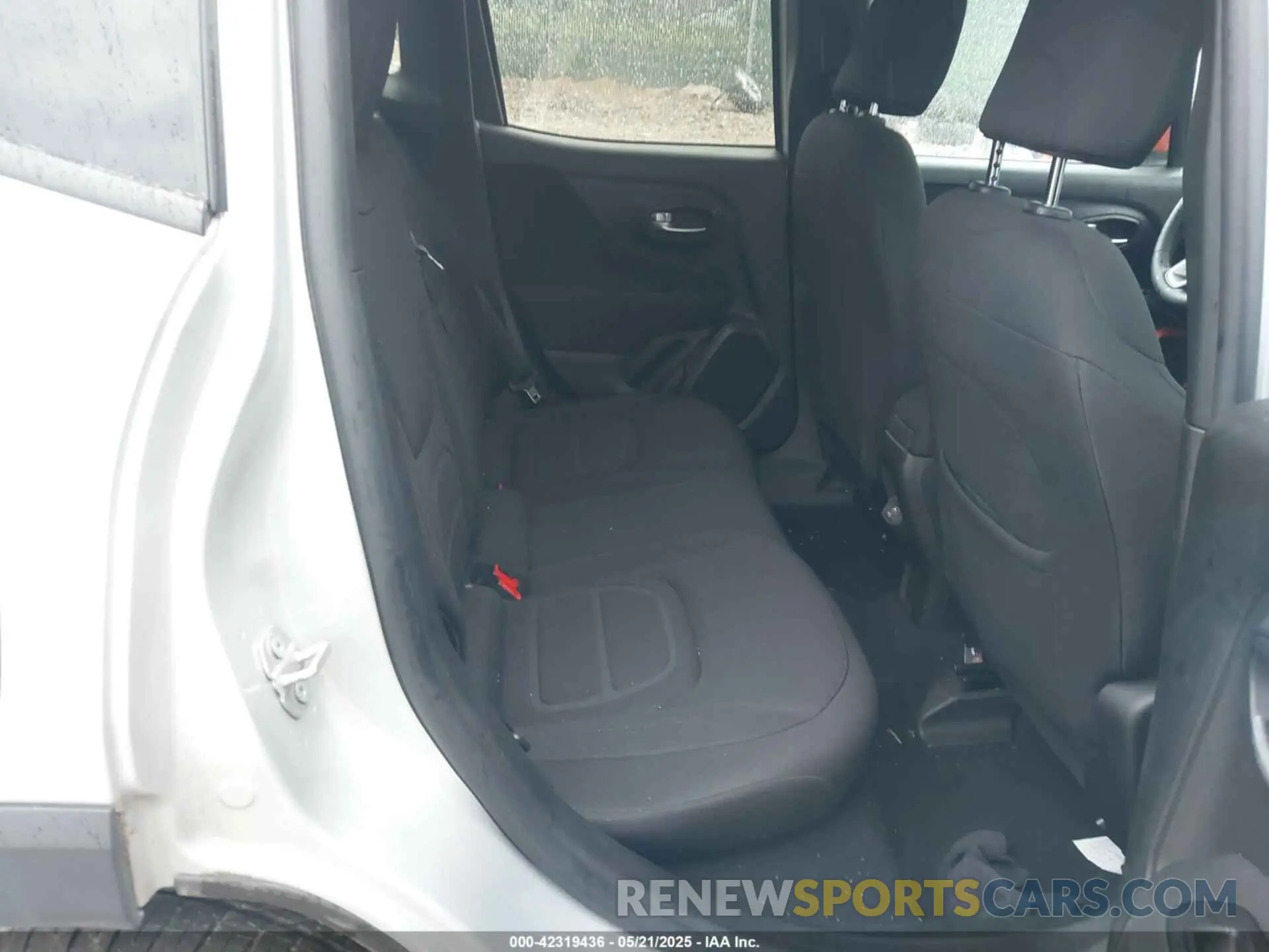 8 Photograph of a damaged car ZACNJBBB0LPL76965 JEEP RENEGADE 2020
