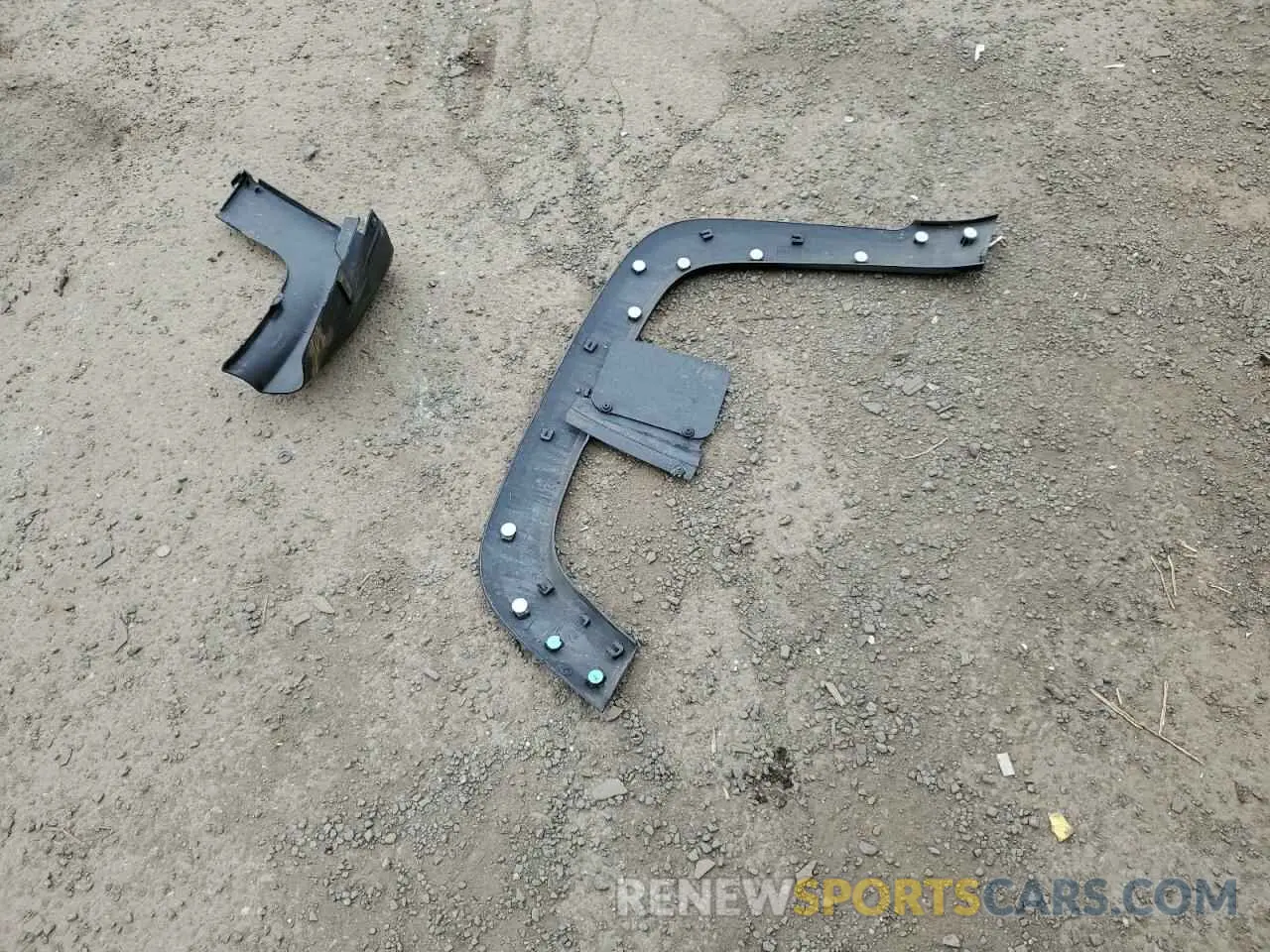 13 Photograph of a damaged car ZACNJBBB1LPL23806 JEEP RENEGADE 2020