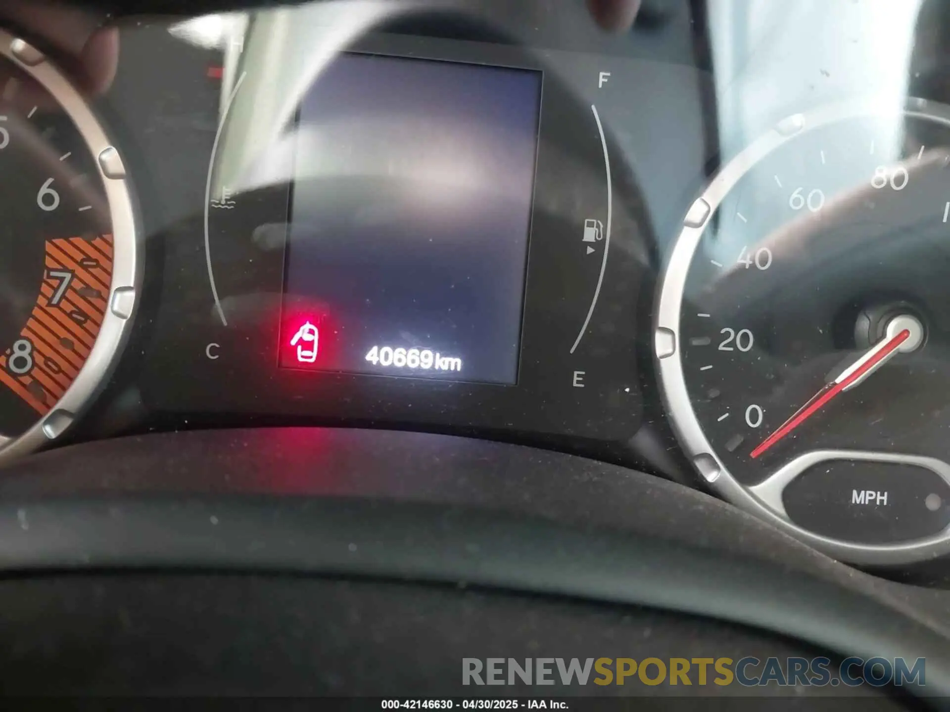 14 Photograph of a damaged car ZACNJBBB1LPL35342 JEEP RENEGADE 2020