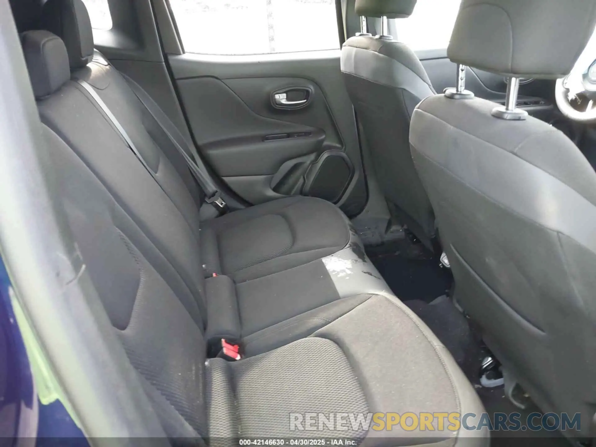 8 Photograph of a damaged car ZACNJBBB1LPL35342 JEEP RENEGADE 2020