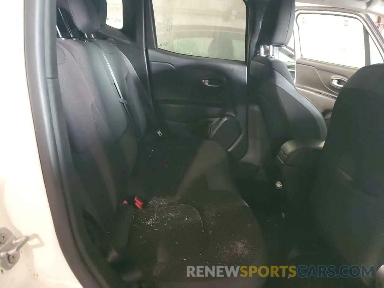 11 Photograph of a damaged car ZACNJBBB1LPL82970 JEEP RENEGADE 2020