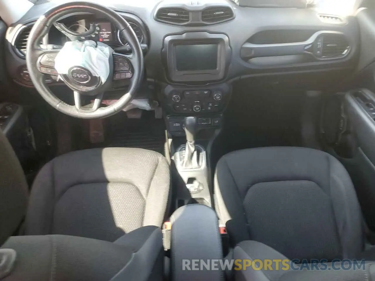 8 Photograph of a damaged car ZACNJBBB2LPM00151 JEEP RENEGADE 2020