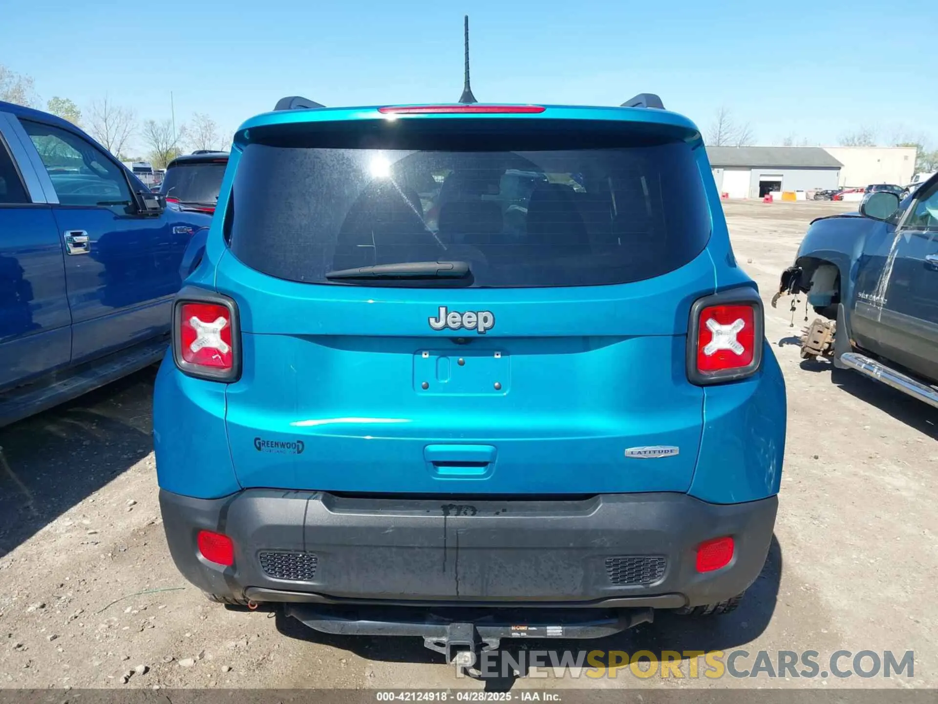 17 Photograph of a damaged car ZACNJBBB3LPL02553 JEEP RENEGADE 2020