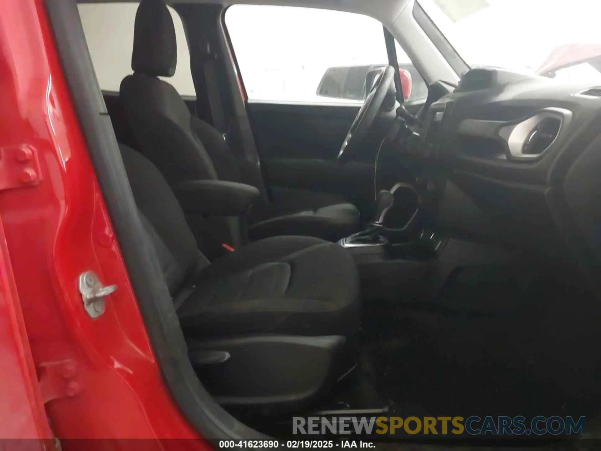 5 Photograph of a damaged car ZACNJBBB3LPL03749 JEEP RENEGADE 2020