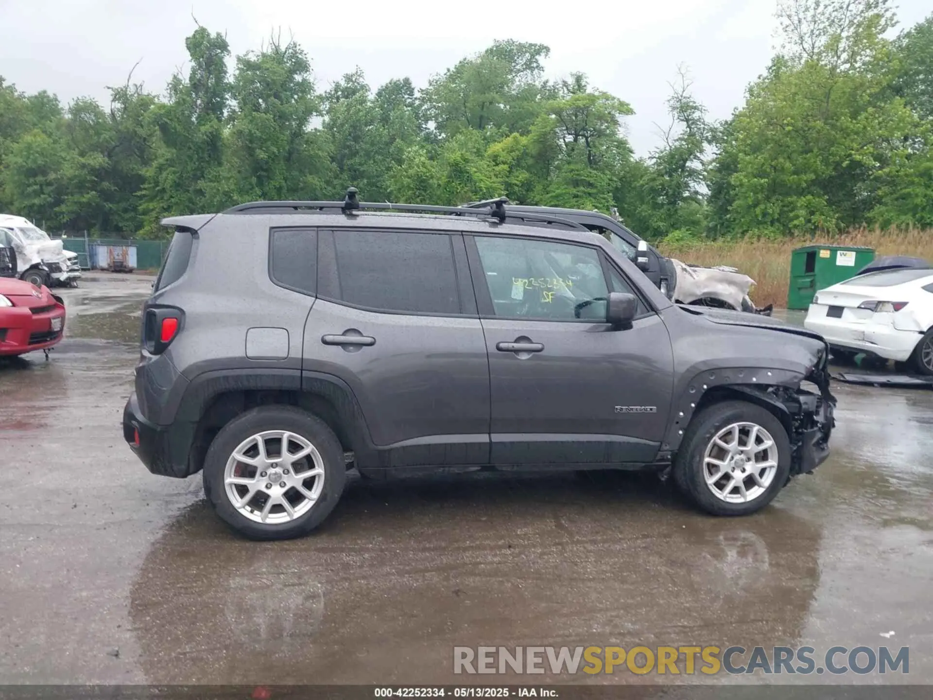 13 Photograph of a damaged car ZACNJBBB4LPL28384 JEEP RENEGADE 2020