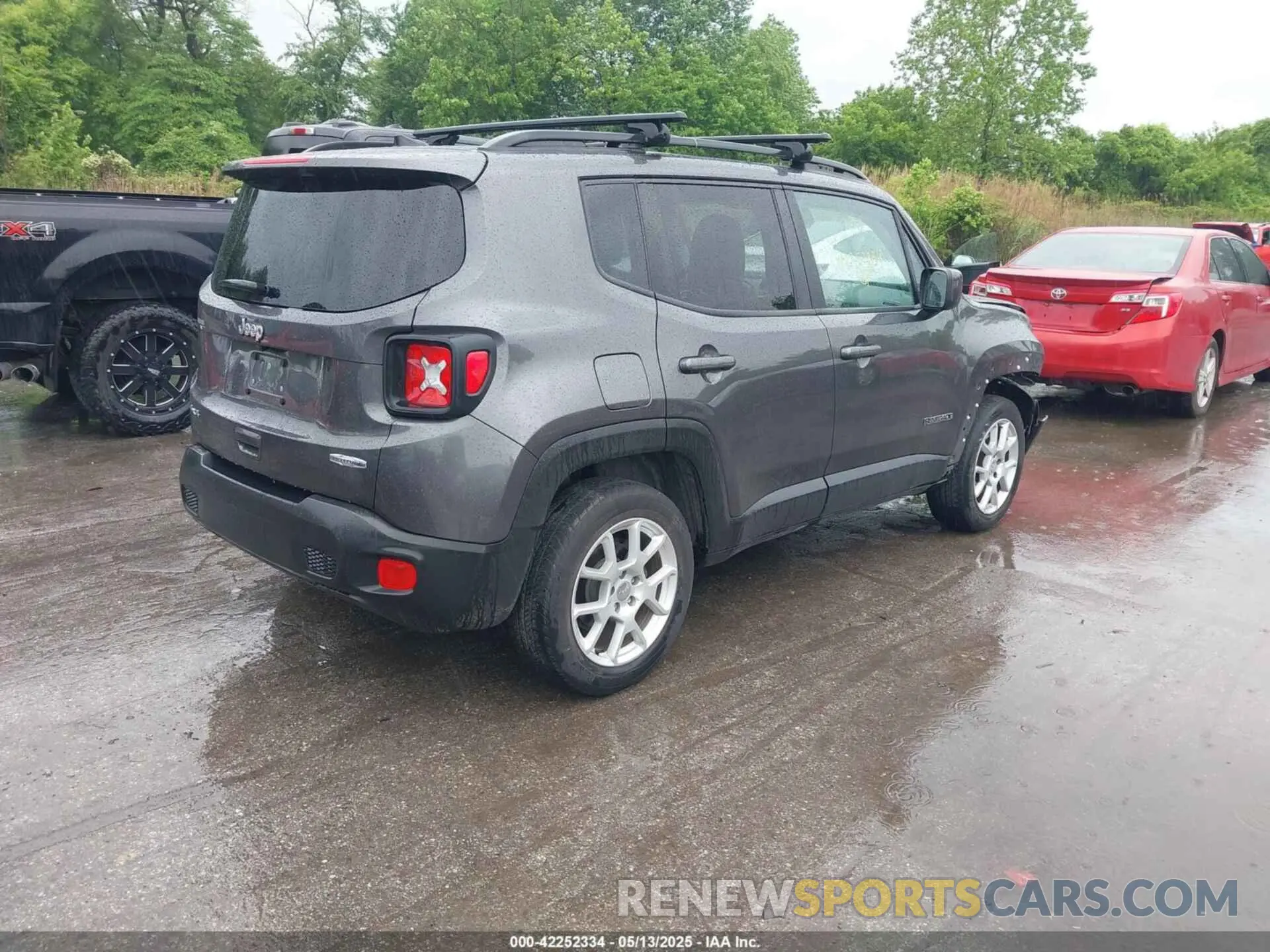 4 Photograph of a damaged car ZACNJBBB4LPL28384 JEEP RENEGADE 2020