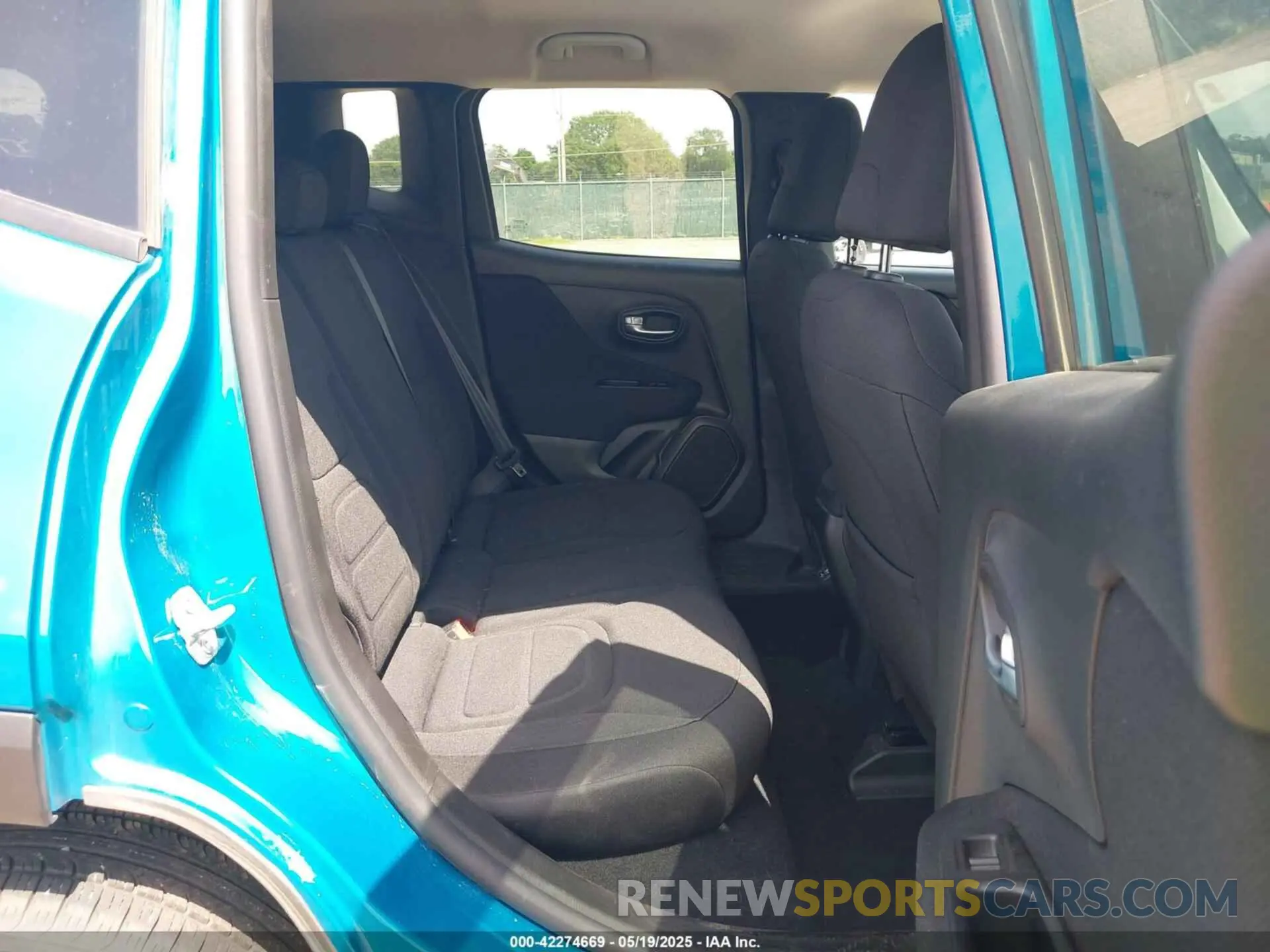 8 Photograph of a damaged car ZACNJBBB4LPL34900 JEEP RENEGADE 2020