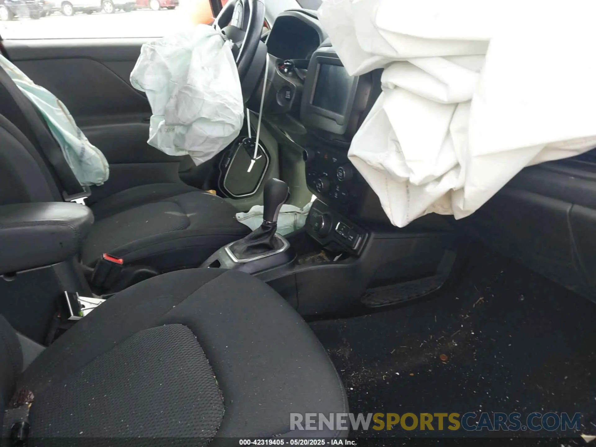 5 Photograph of a damaged car ZACNJBBB6LPL13871 JEEP RENEGADE 2020