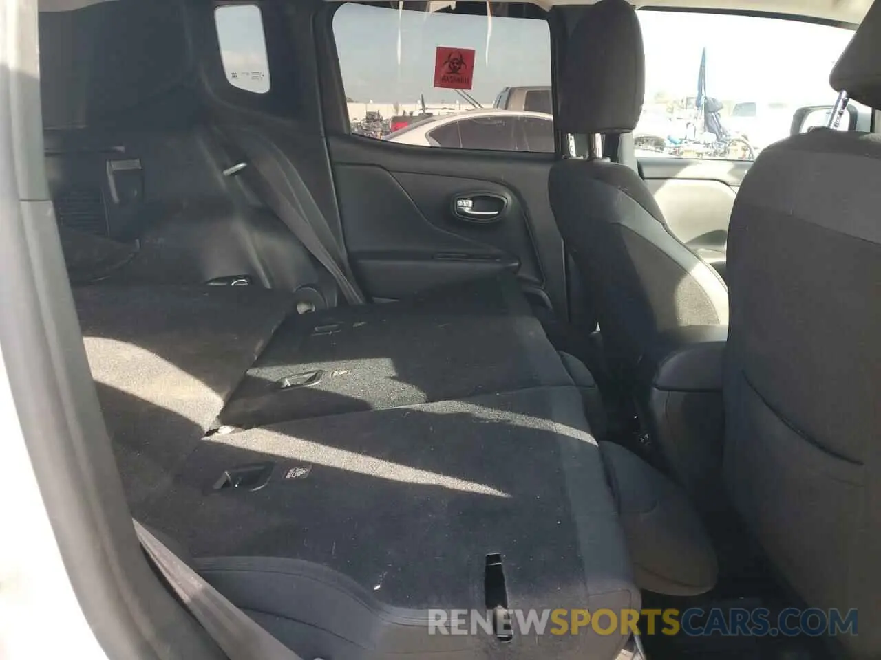 10 Photograph of a damaged car ZACNJBBB6LPL67137 JEEP RENEGADE 2020