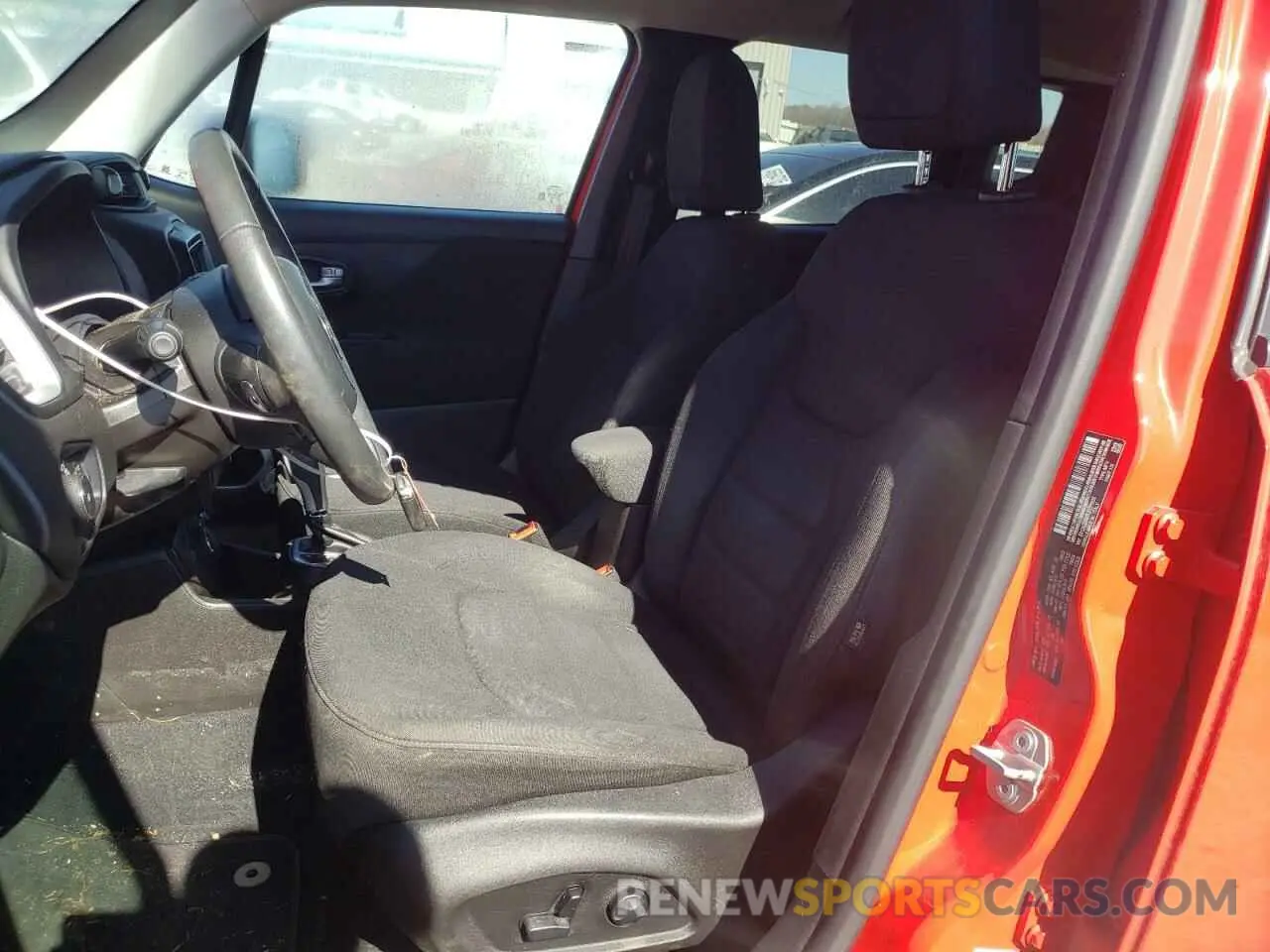 7 Photograph of a damaged car ZACNJBBB6LPL71835 JEEP RENEGADE 2020