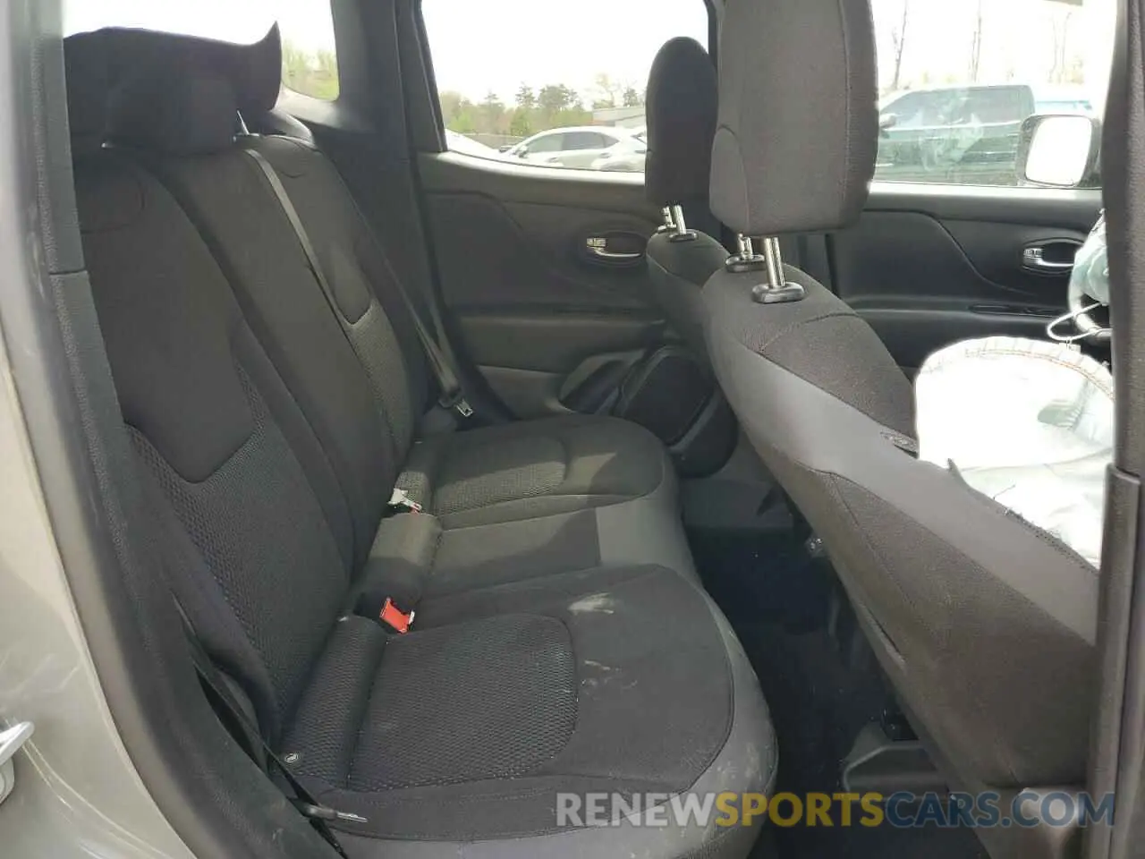 11 Photograph of a damaged car ZACNJBBB6LPL87145 JEEP RENEGADE 2020