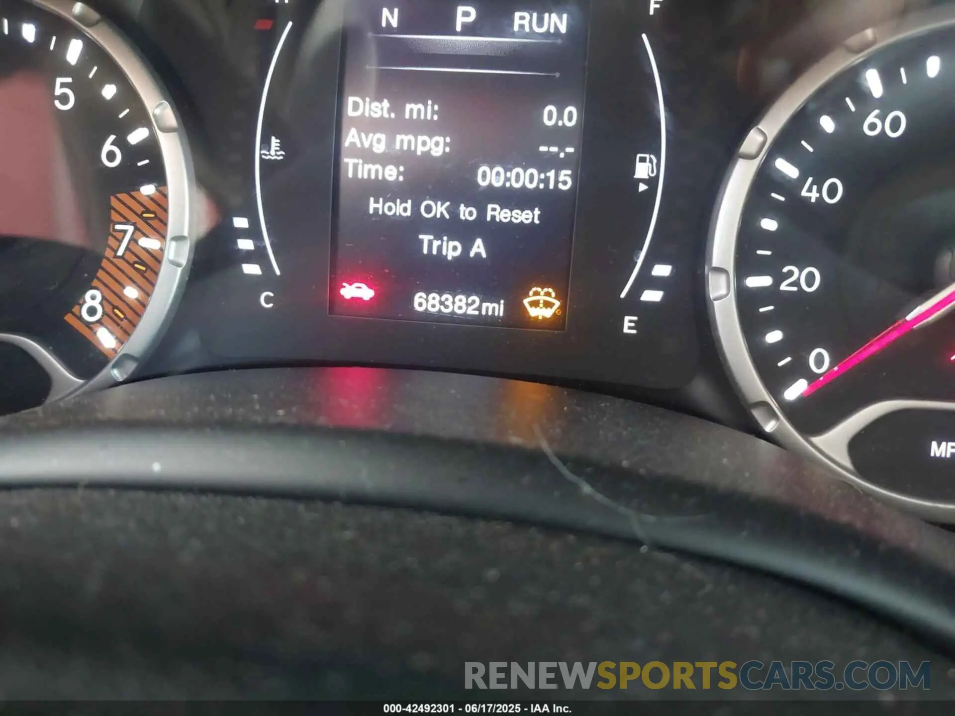 7 Photograph of a damaged car ZACNJBBB6LPM06048 JEEP RENEGADE 2020