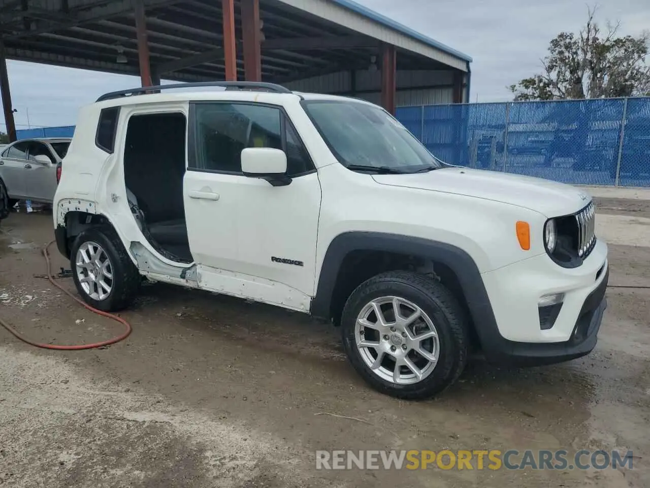 4 Photograph of a damaged car ZACNJBBB7LPL44224 JEEP RENEGADE 2020