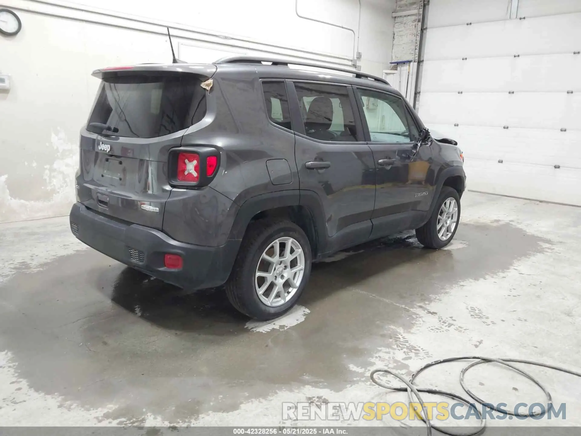 4 Photograph of a damaged car ZACNJBBB8LPL19526 JEEP RENEGADE 2020