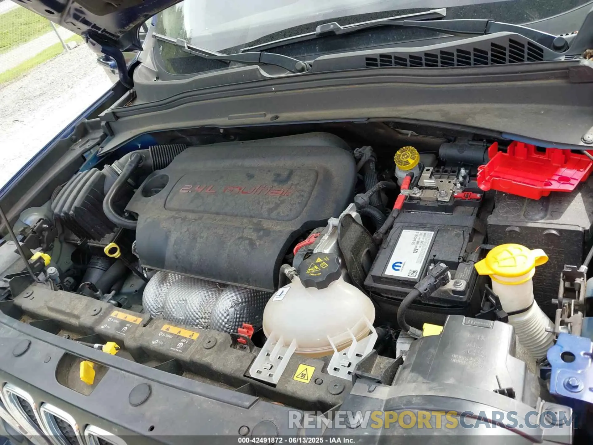 10 Photograph of a damaged car ZACNJBBB8LPL30042 JEEP RENEGADE 2020