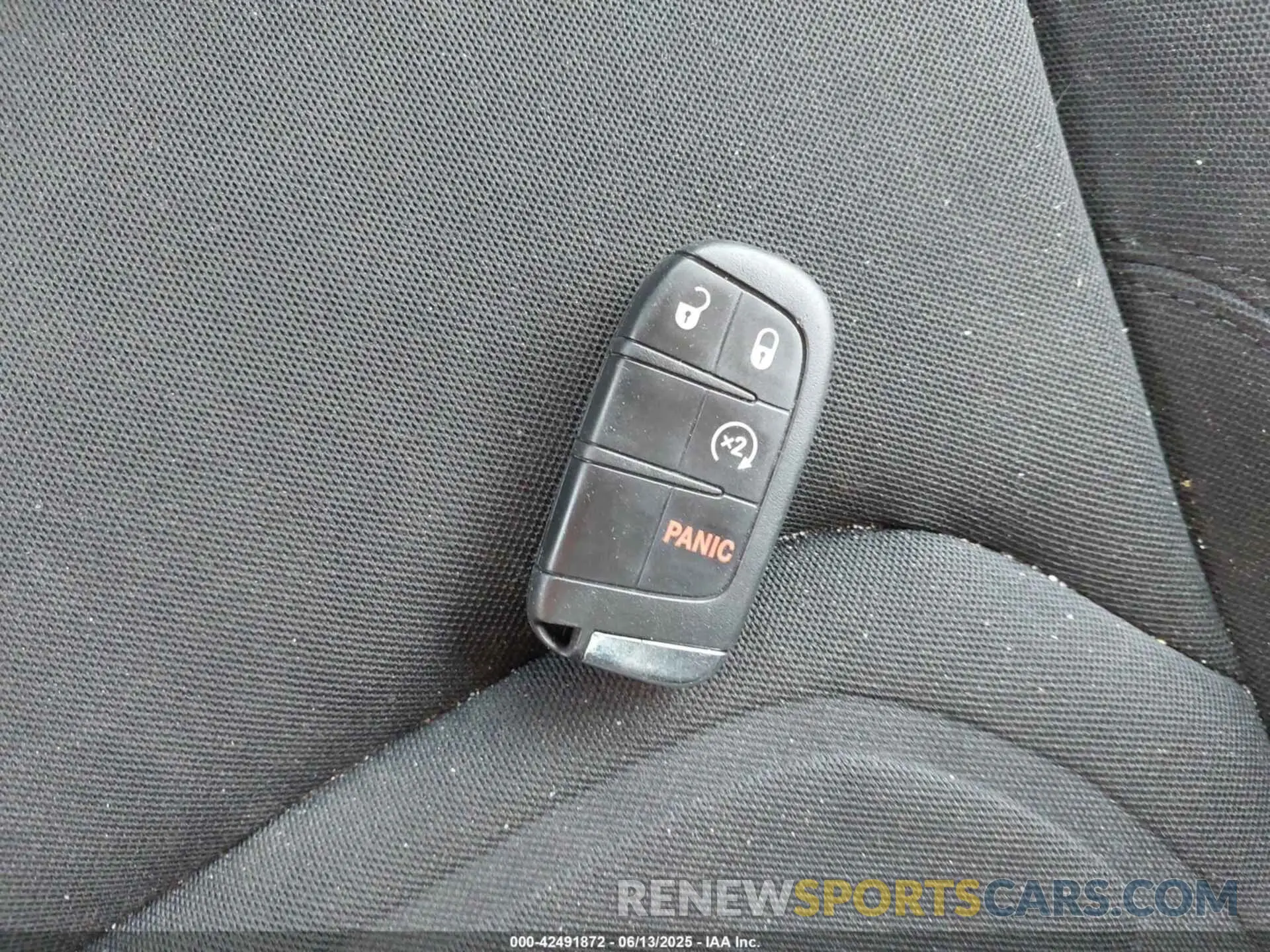 11 Photograph of a damaged car ZACNJBBB8LPL30042 JEEP RENEGADE 2020