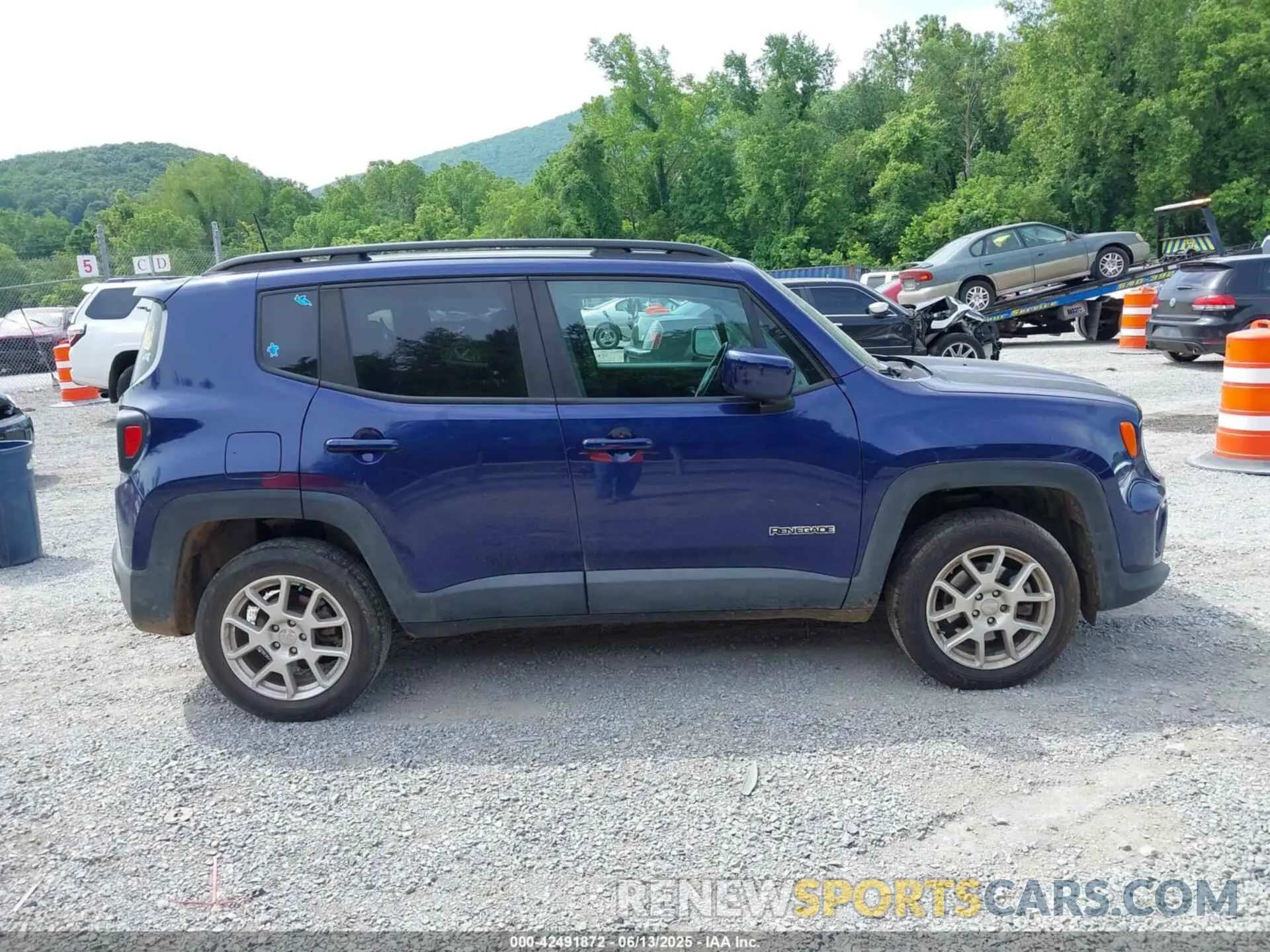 13 Photograph of a damaged car ZACNJBBB8LPL30042 JEEP RENEGADE 2020