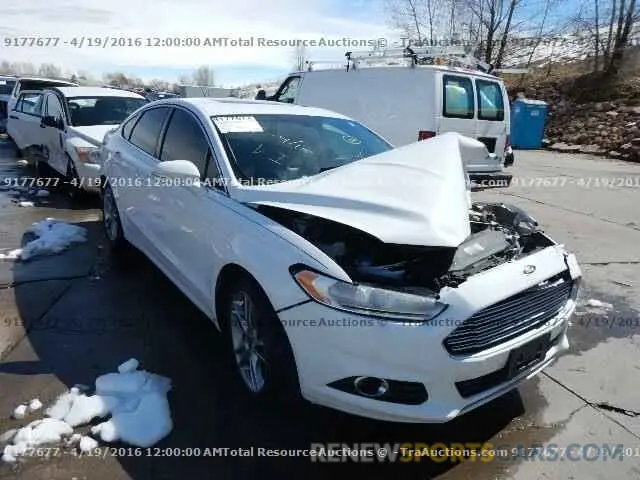 2 Photograph of a damaged car ZACNJBBBXLPL21214 JEEP RENEGADE 2020