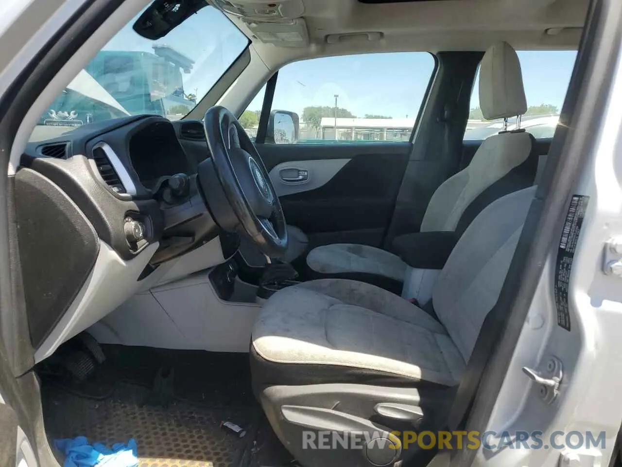 7 Photograph of a damaged car ZACNJBBBXLPL42094 JEEP RENEGADE 2020