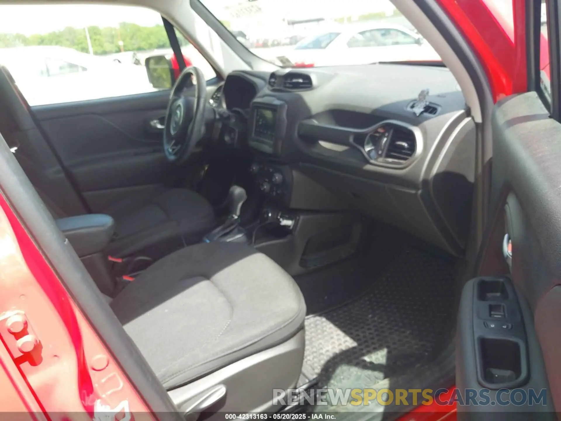 5 Photograph of a damaged car ZACNJBBBXLPL84152 JEEP RENEGADE 2020