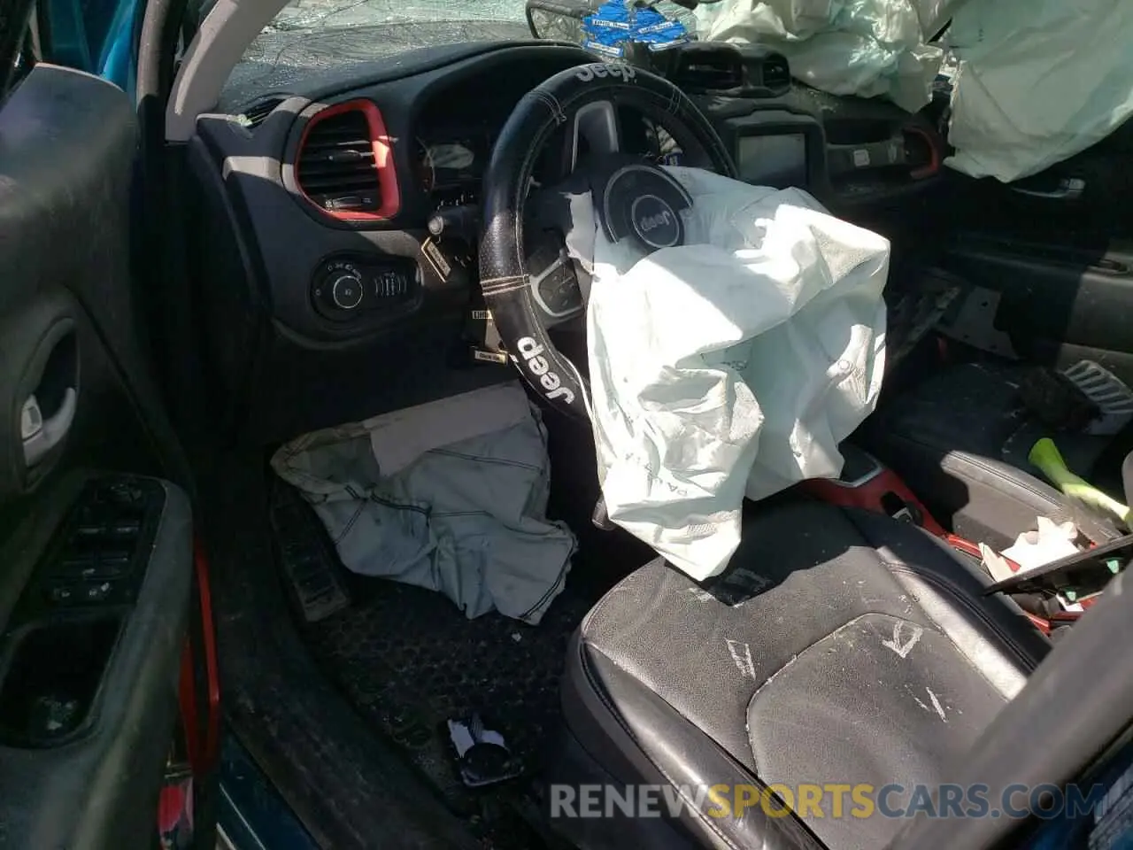 8 Photograph of a damaged car ZACNJBC11LPL33970 JEEP RENEGADE 2020