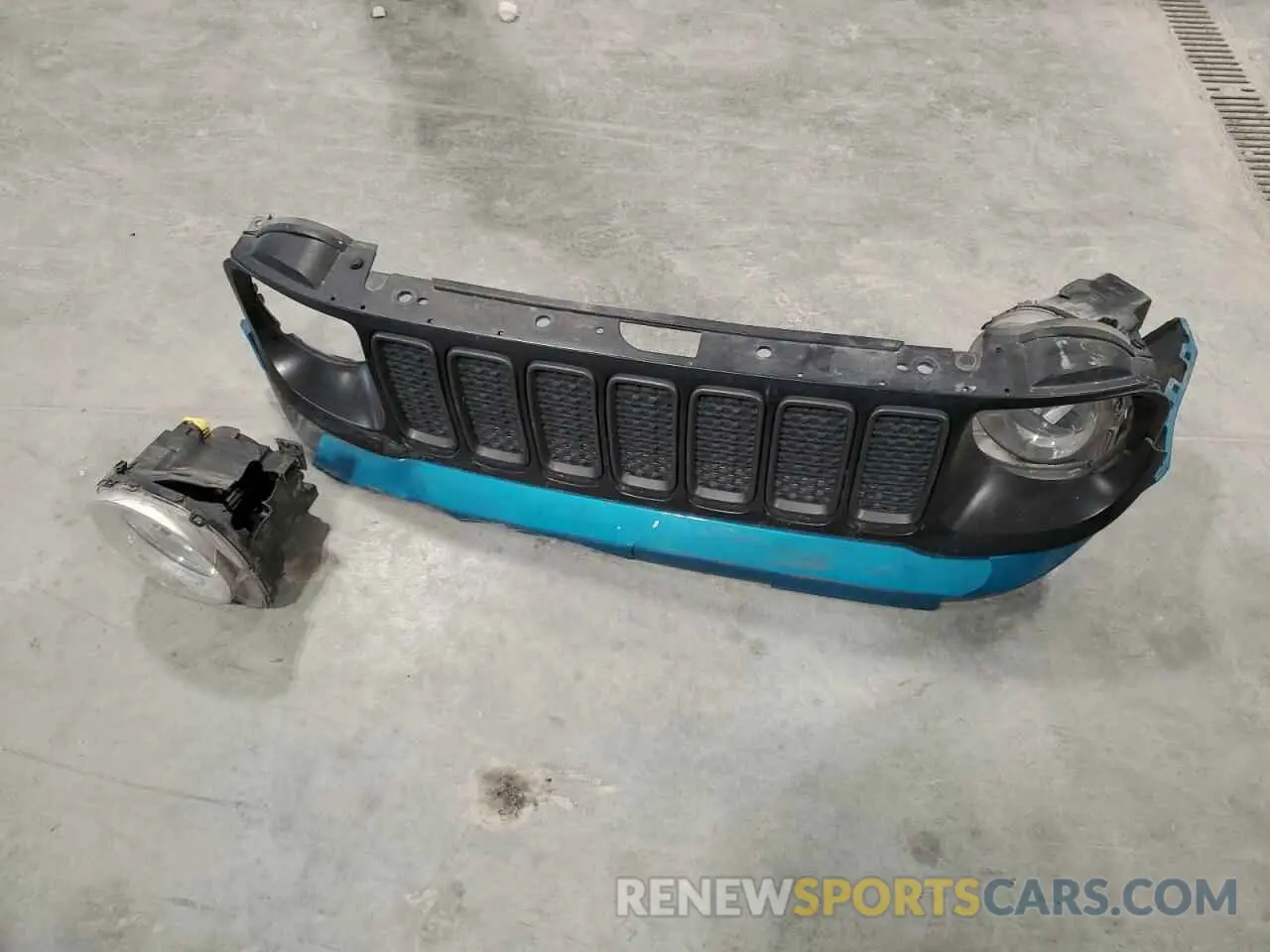 13 Photograph of a damaged car ZACNJBC13LPL92812 JEEP RENEGADE 2020