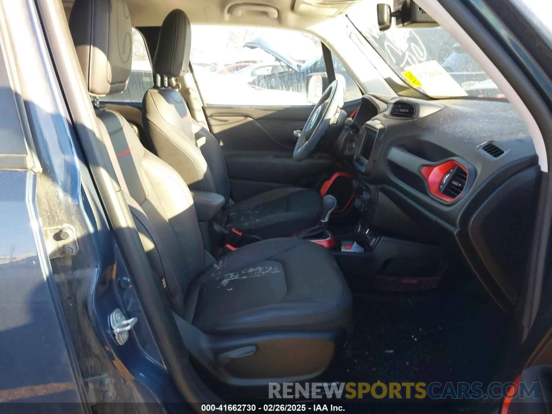 5 Photograph of a damaged car ZACNJBC17LPL78475 JEEP RENEGADE 2020