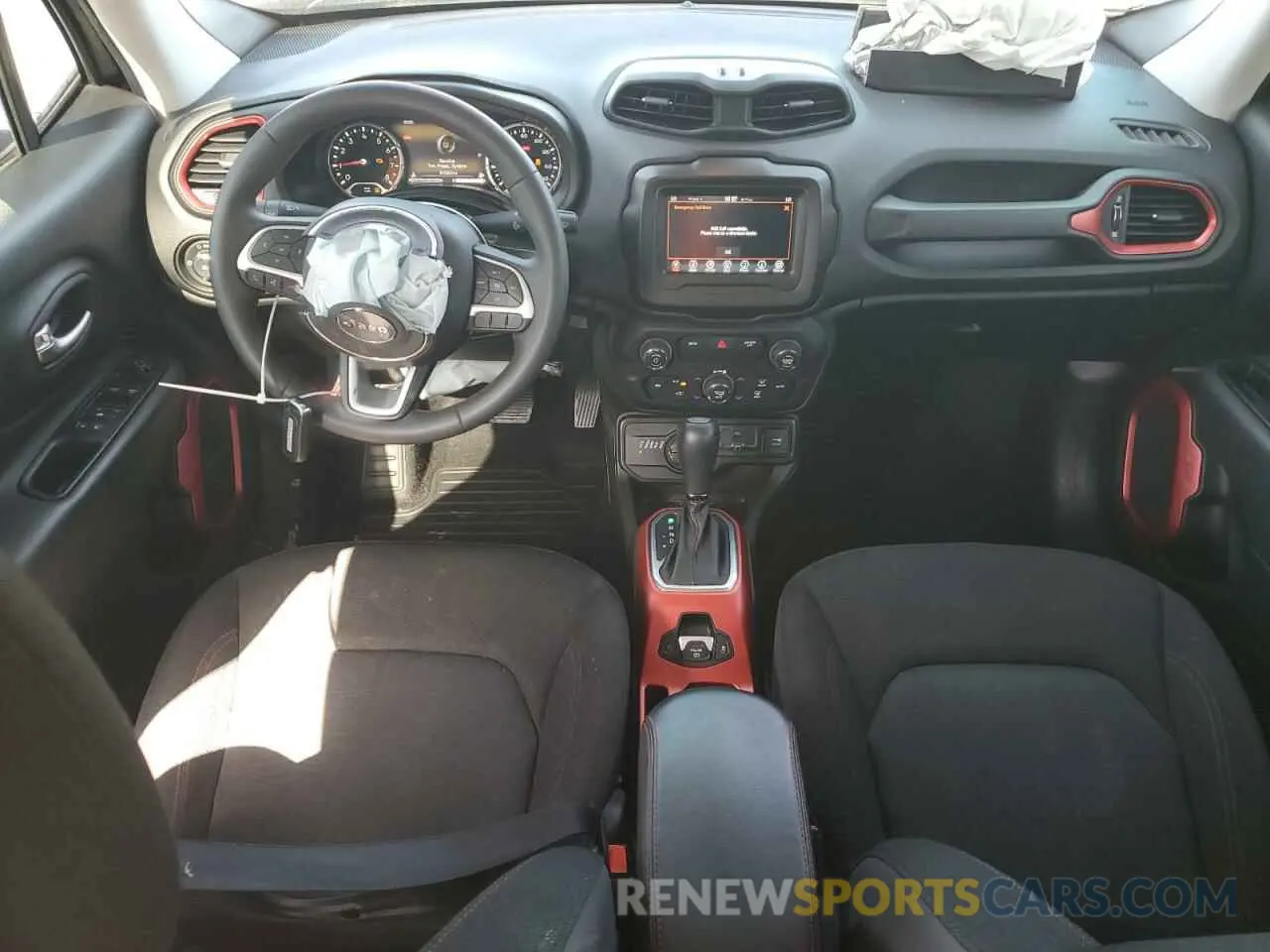 8 Photograph of a damaged car ZACNJBC18LPM03643 JEEP RENEGADE 2020