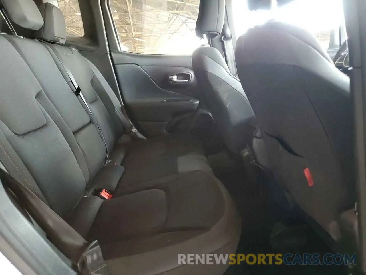 10 Photograph of a damaged car ZACNJBC1XLPL02653 JEEP RENEGADE 2020