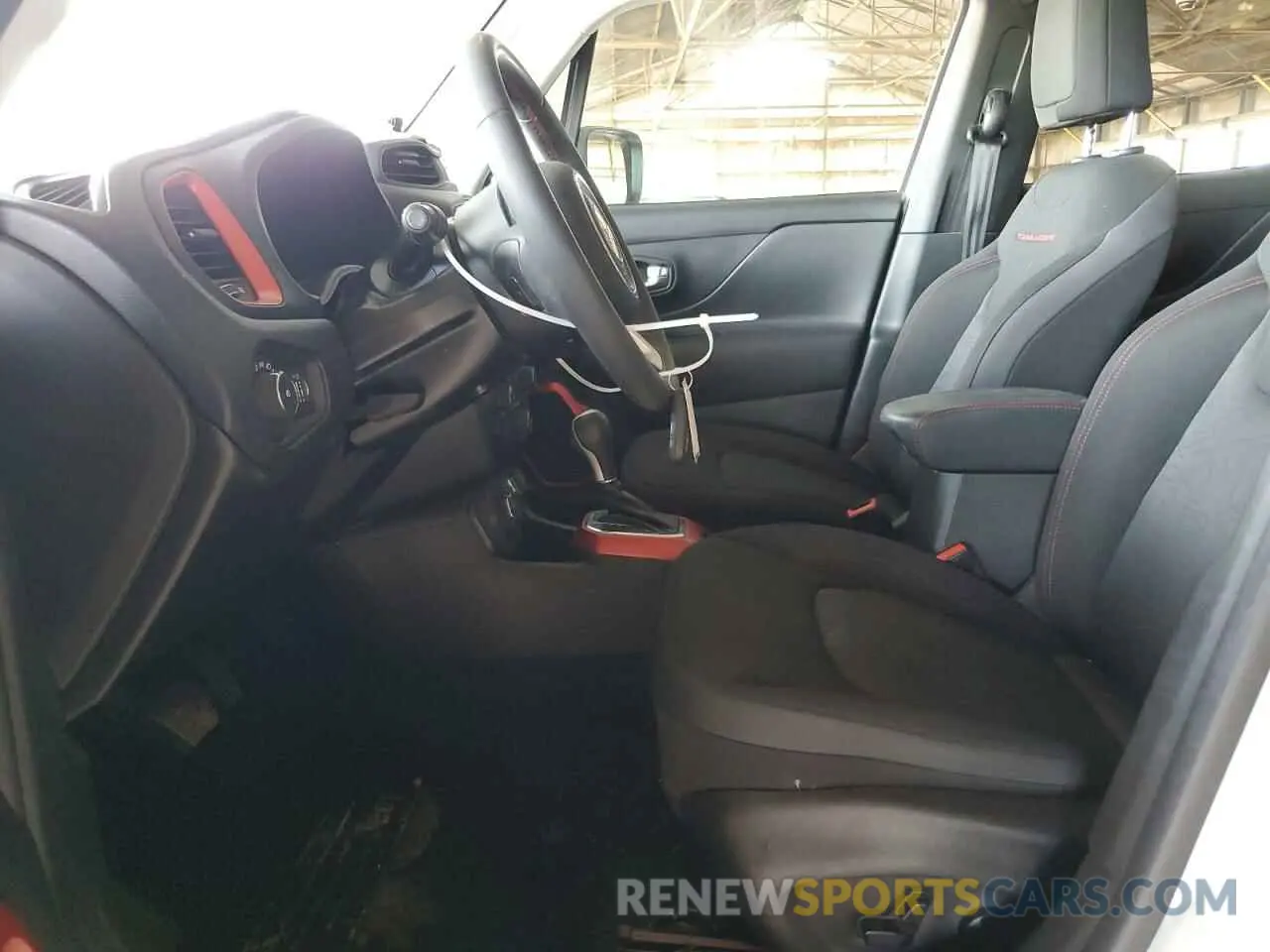 7 Photograph of a damaged car ZACNJBC1XLPL02653 JEEP RENEGADE 2020
