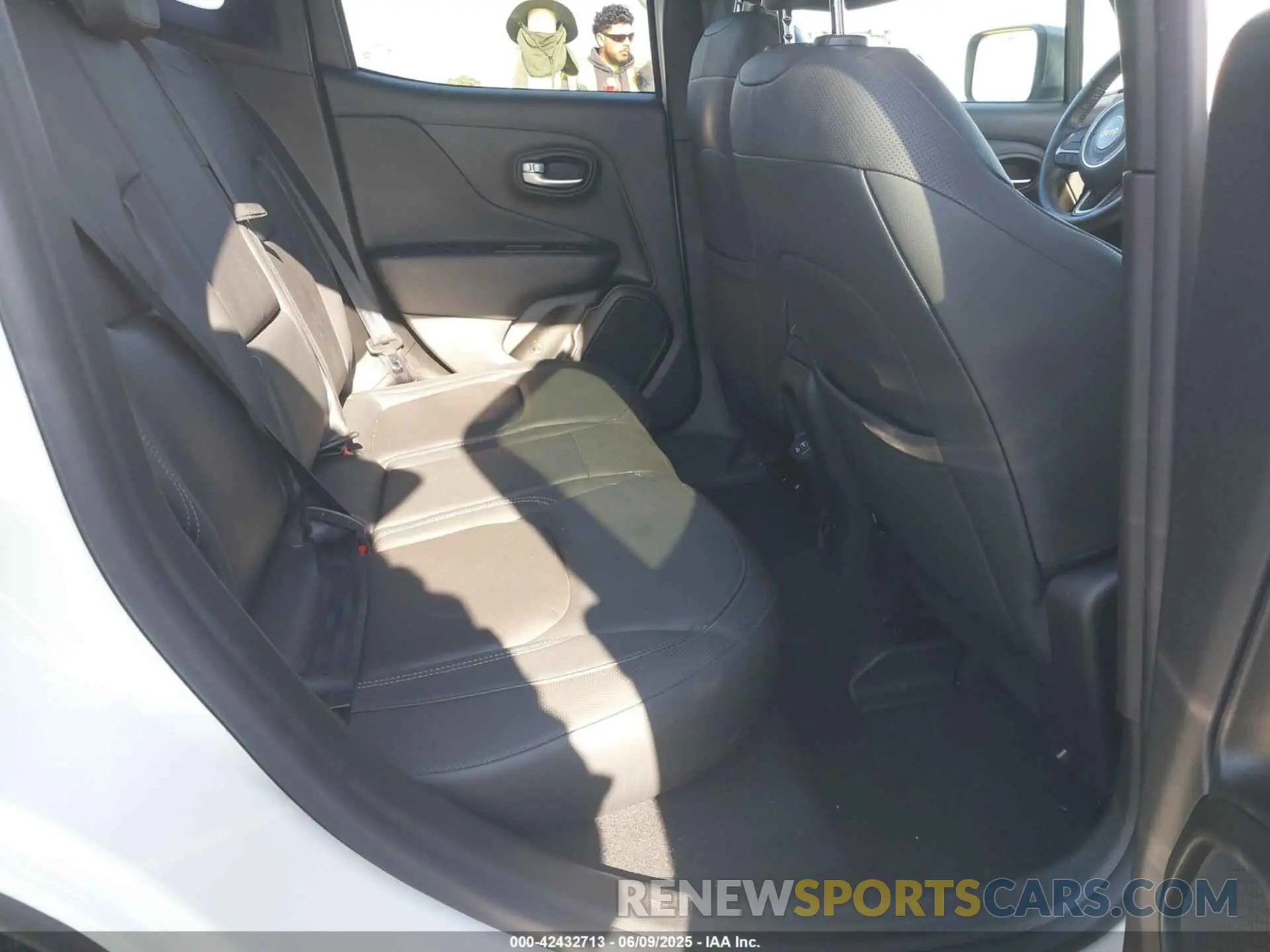 8 Photograph of a damaged car ZACNJBD14LPL93837 JEEP RENEGADE 2020