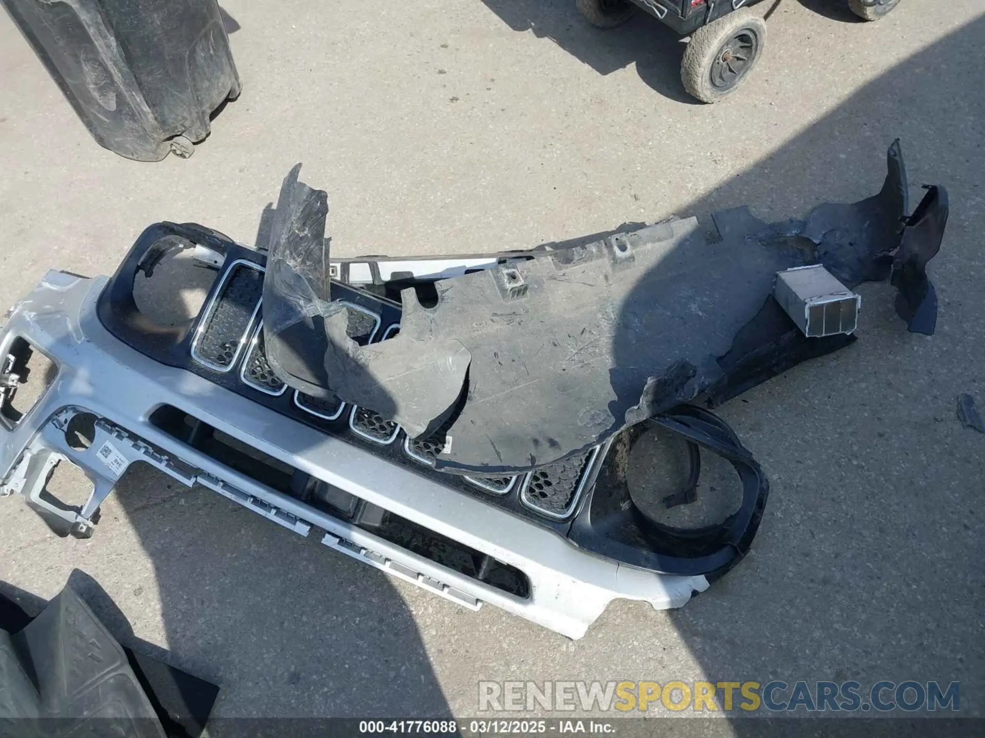 12 Photograph of a damaged car ZACNJCAB0MPM32217 JEEP RENEGADE 2021